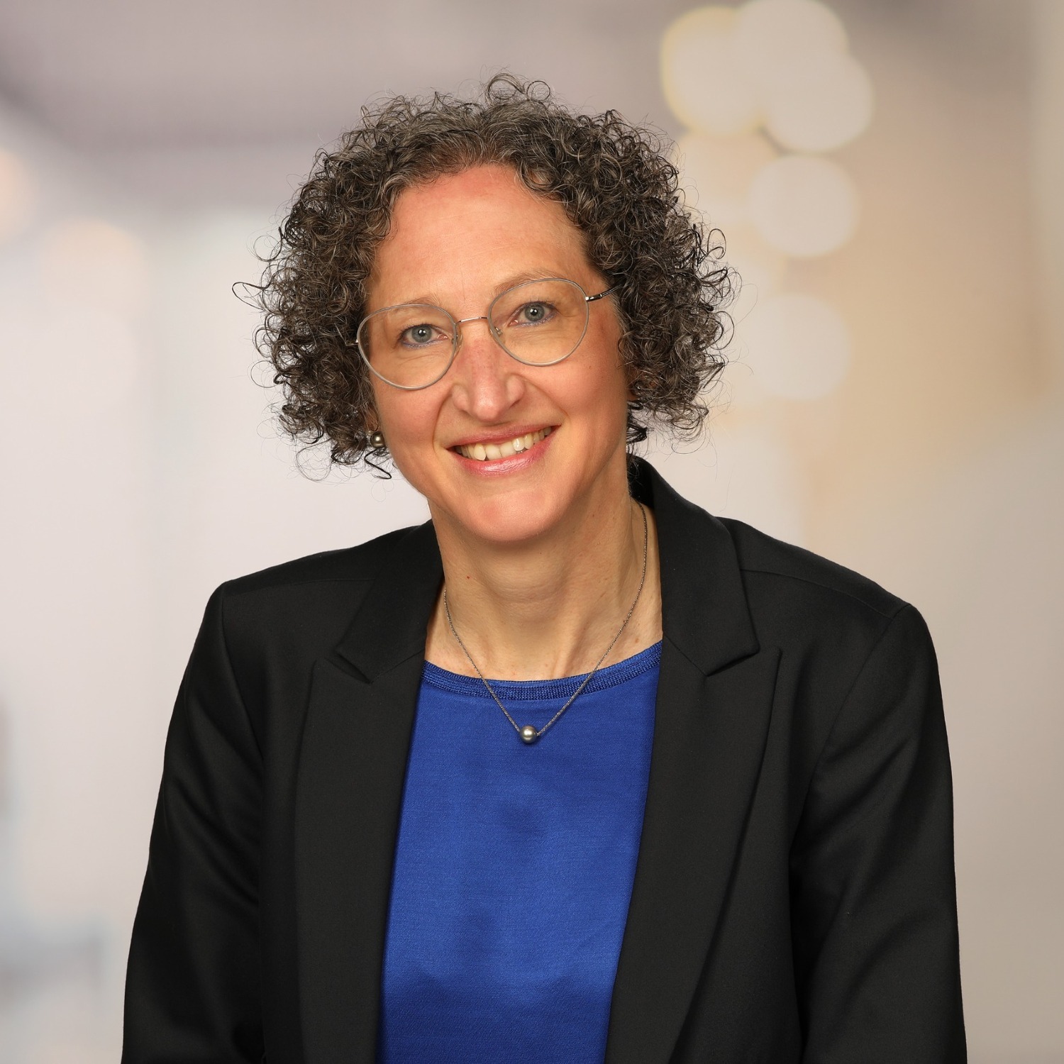 Allianz Versicherung Karin Dobmeier Rötz - Allianz Agentur Karin Dobmeier