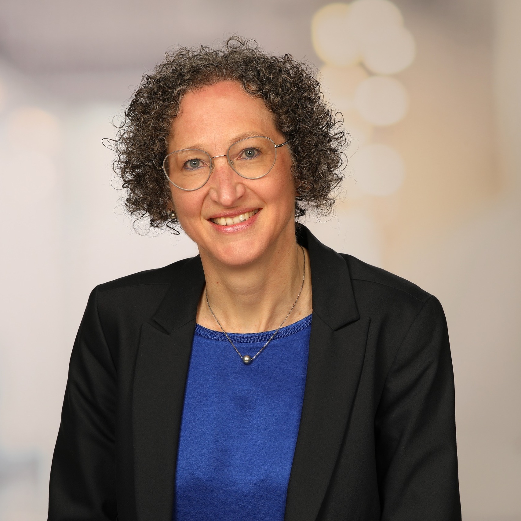 Allianz Versicherung Karin Dobmeier Rötz - Allianz Agentur Karin Dobmeier