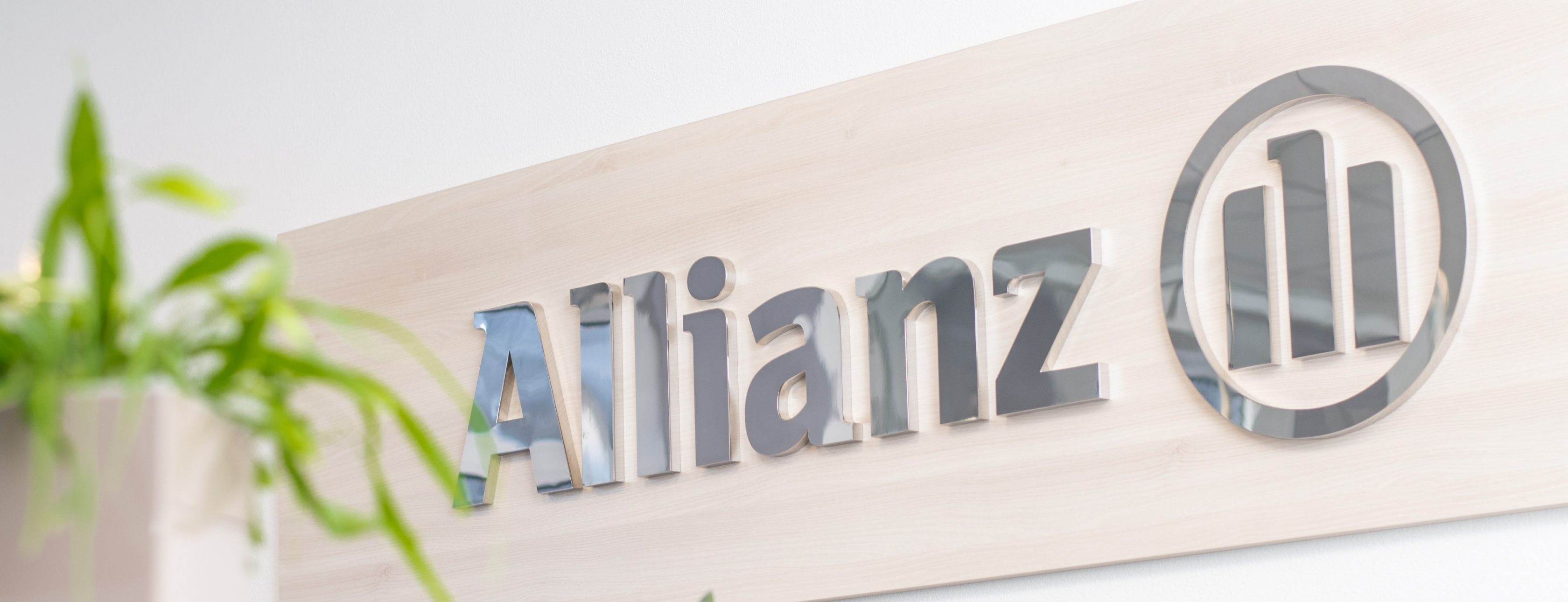 Allianz Versicherung Roland Dünisch Schwarzenfeld - WIR SIND FÜR EUCH DA.