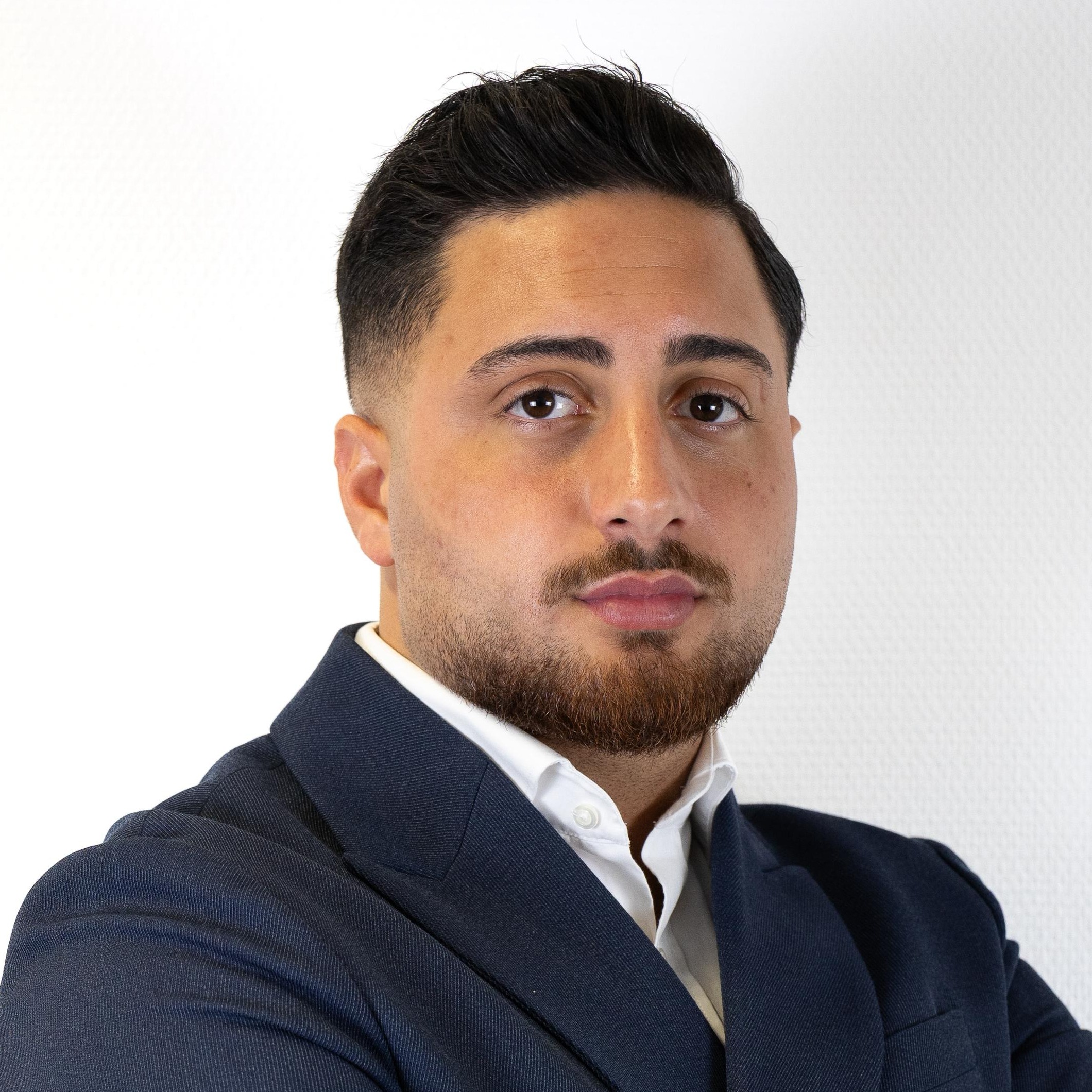 Allianz Versicherung Ahmetcan Erkecik Bergisch Gladbach - Esat Oeztuerk
