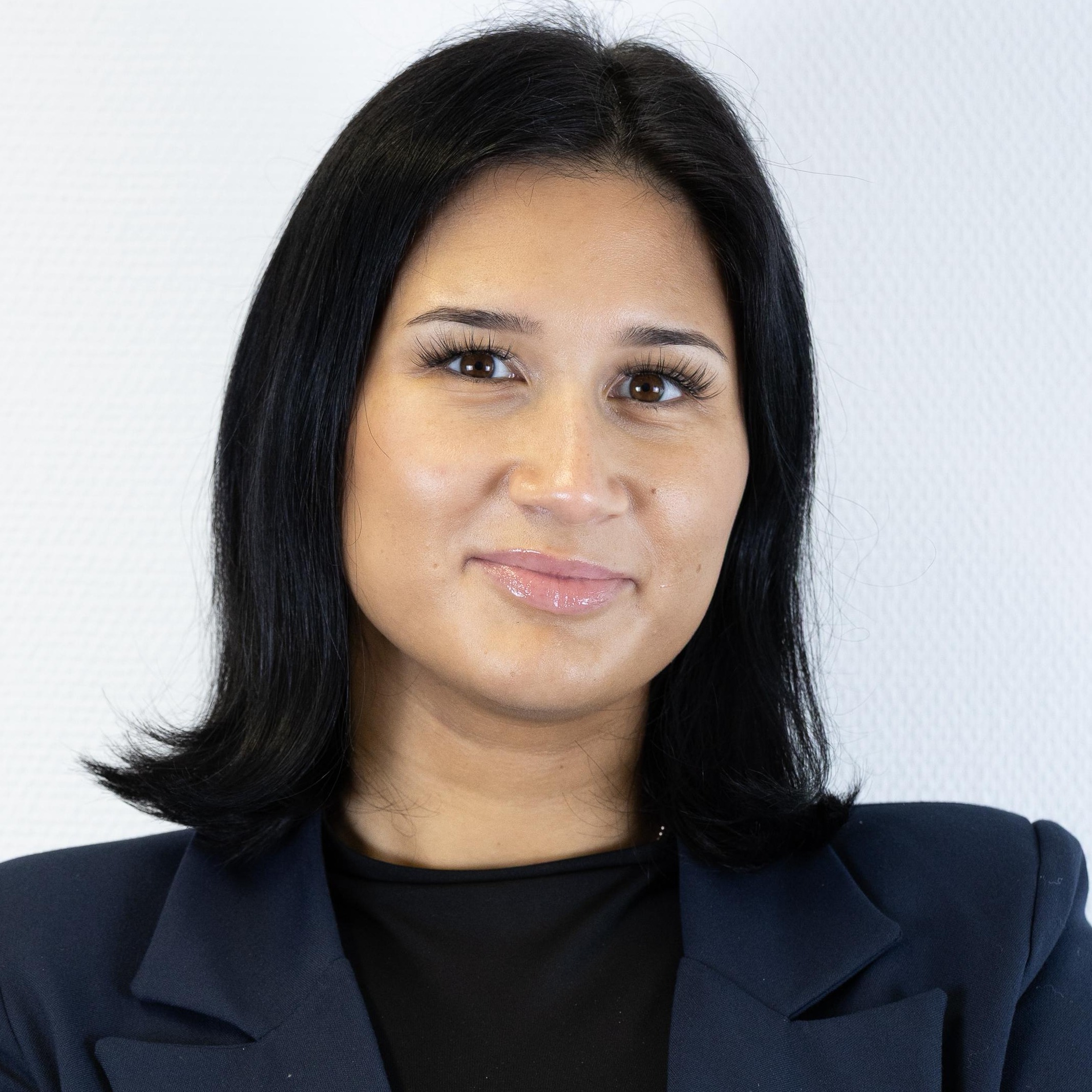 Allianz Versicherung Ahmetcan Erkecik Bergisch Gladbach - Saava Danilova