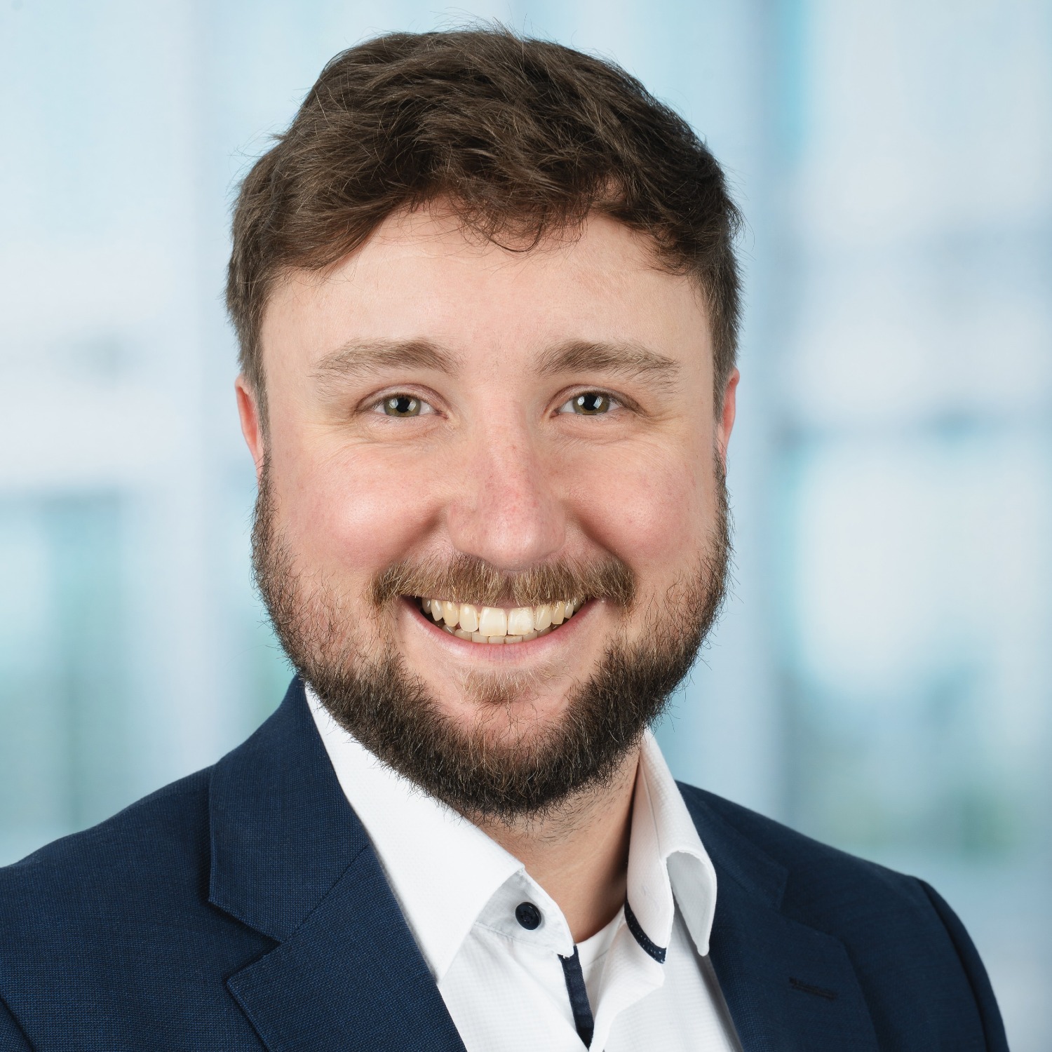 Allianz Versicherung HiRo Finance OHG Leipzig - Paul Hillmann