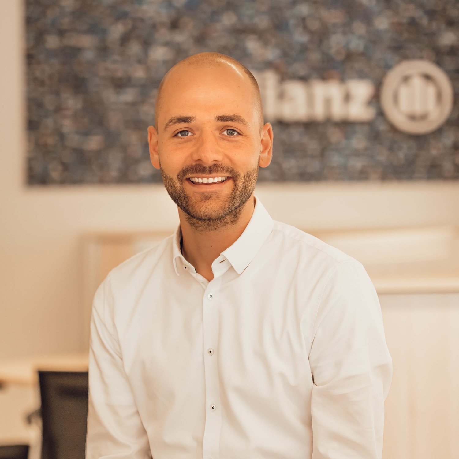 Allianz Versicherung Hofmann OHG Straubing - Julian Hofmann