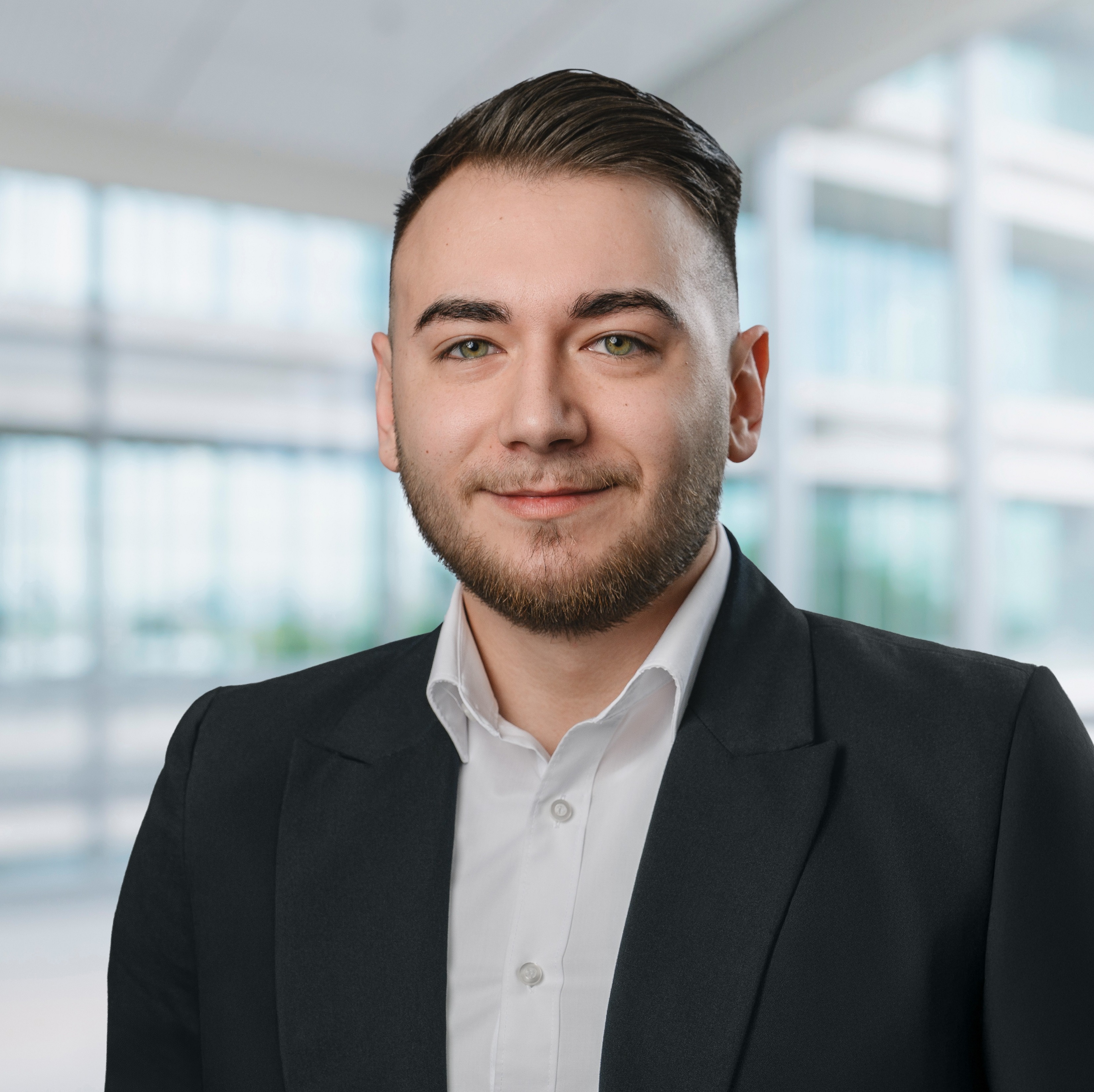 Allianz Versicherung Konstantino Karagiorgos Singen Hohentwiel - Haris Salkanovic