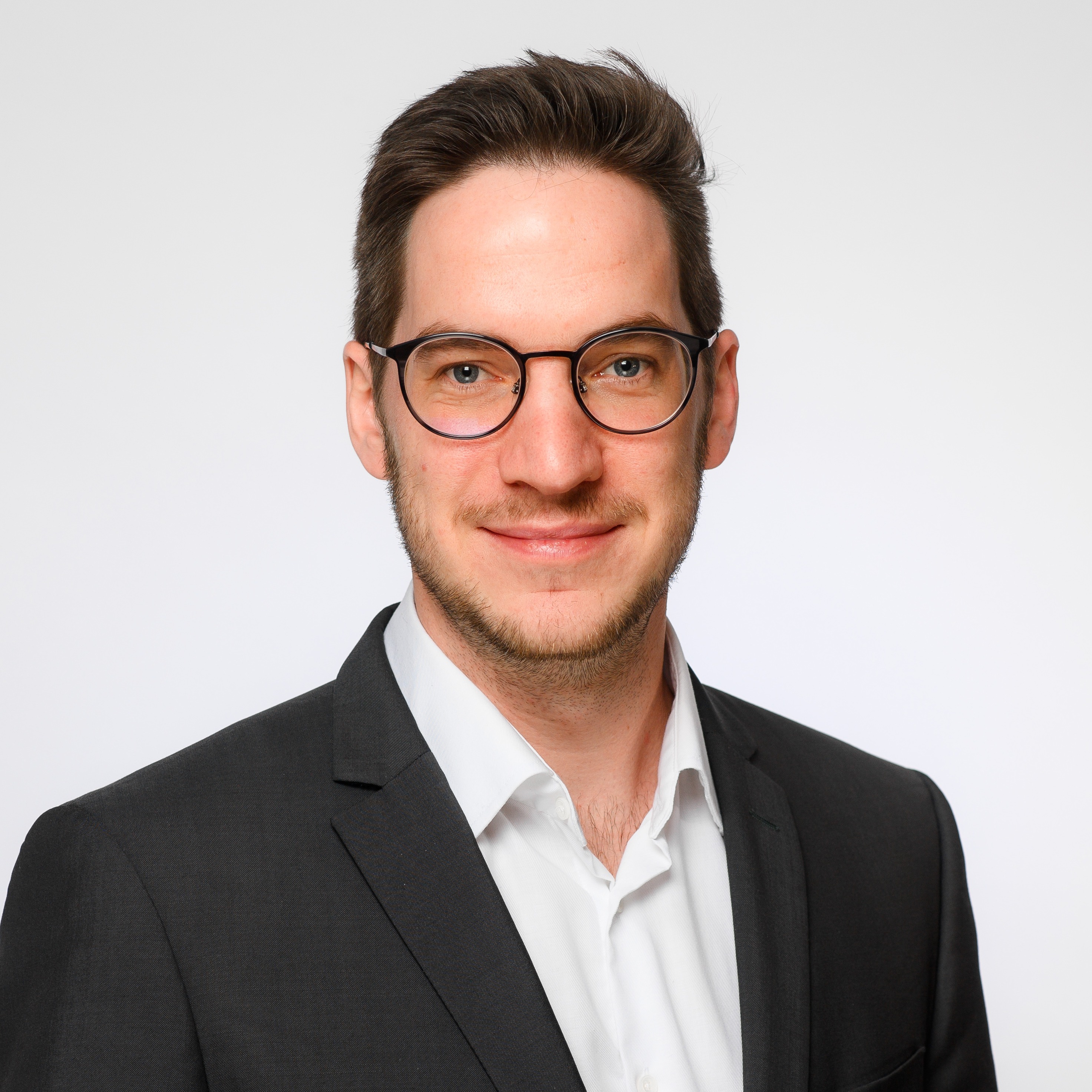 Allianz Versicherung Thomas Kleiner Unterföhring - Christopher Burg  Trainee