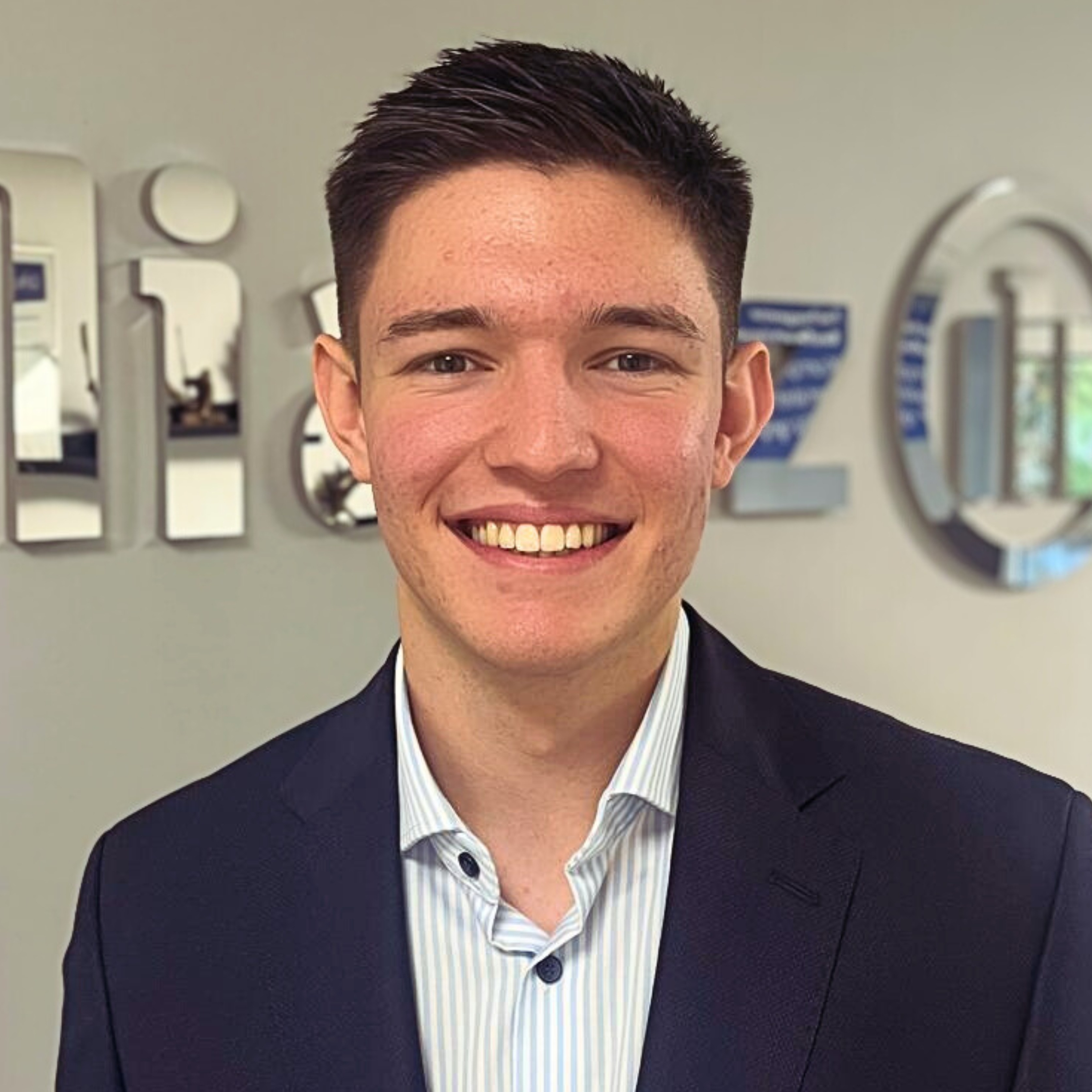 Allianz Versicherung Sumeet Kukukhail Buxtehude - Dean