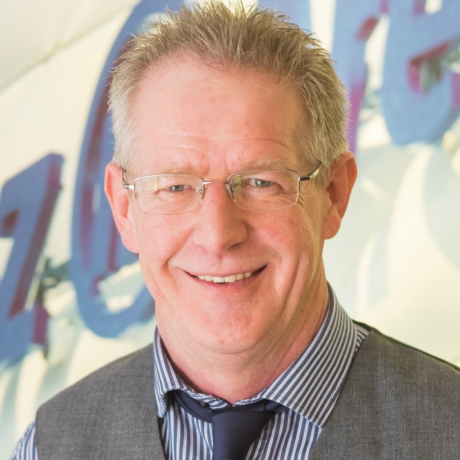 Allianz Versicherung Oliver Kupilas Euskirchen - Mann der lächelt