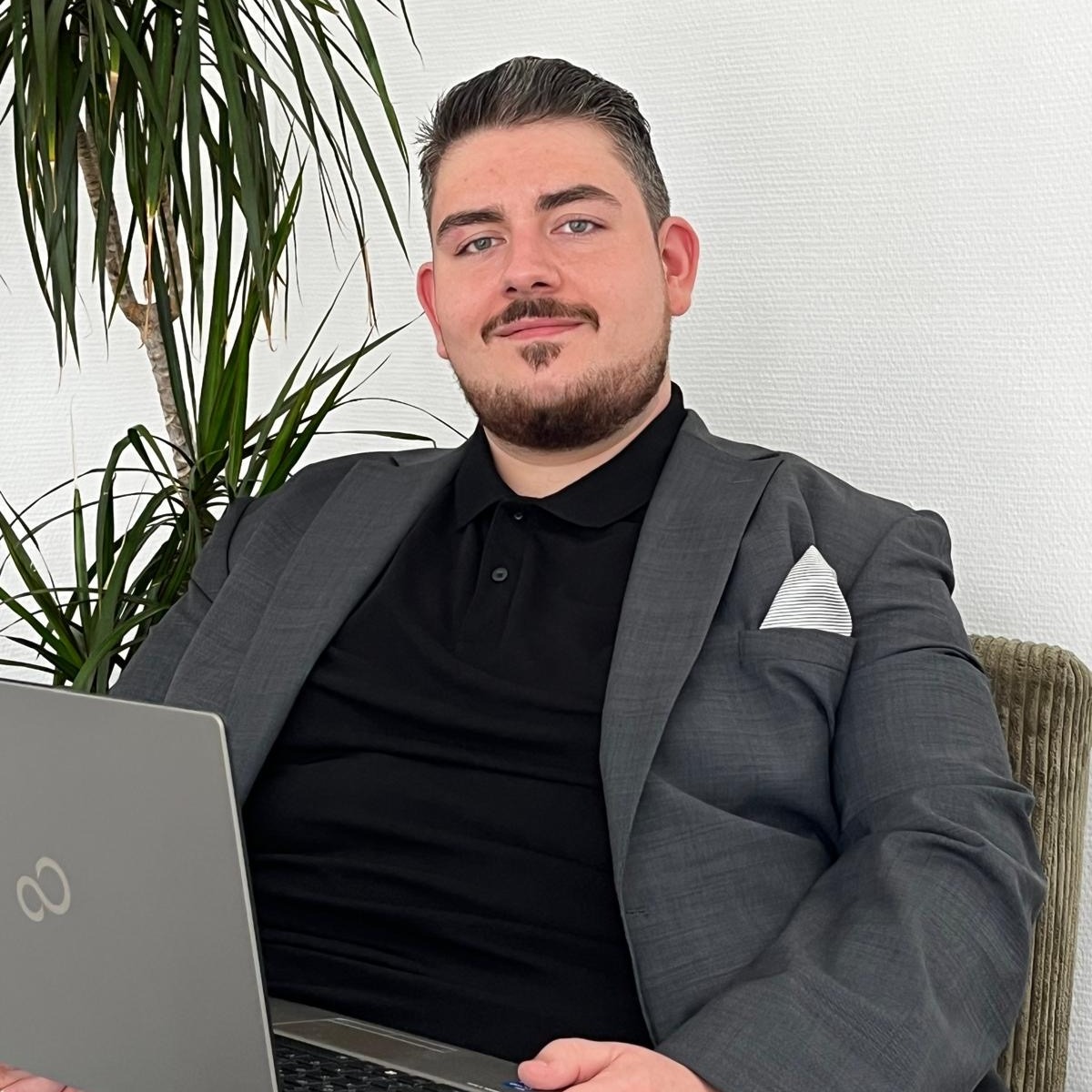 Allianz Versicherung David Läutek e.K. Remscheid - Dennis Duraku