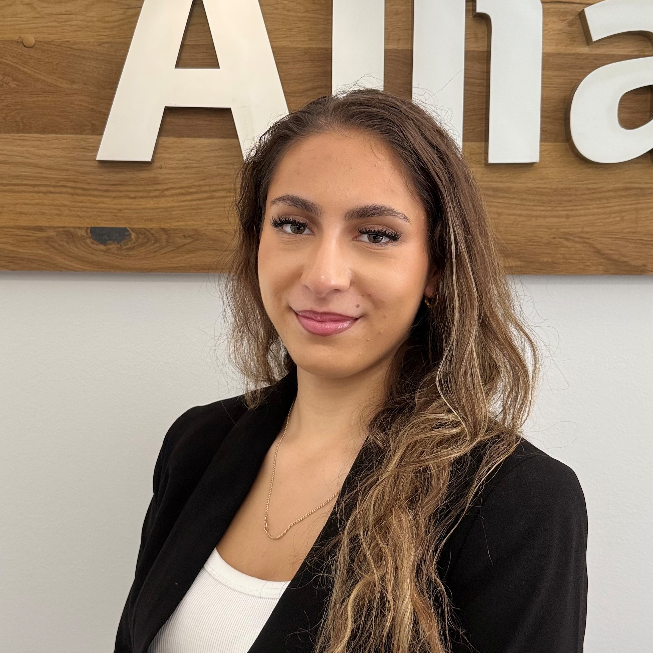 Allianz Versicherung Bayram Mansuroglu Karlsruhe - Angelina
