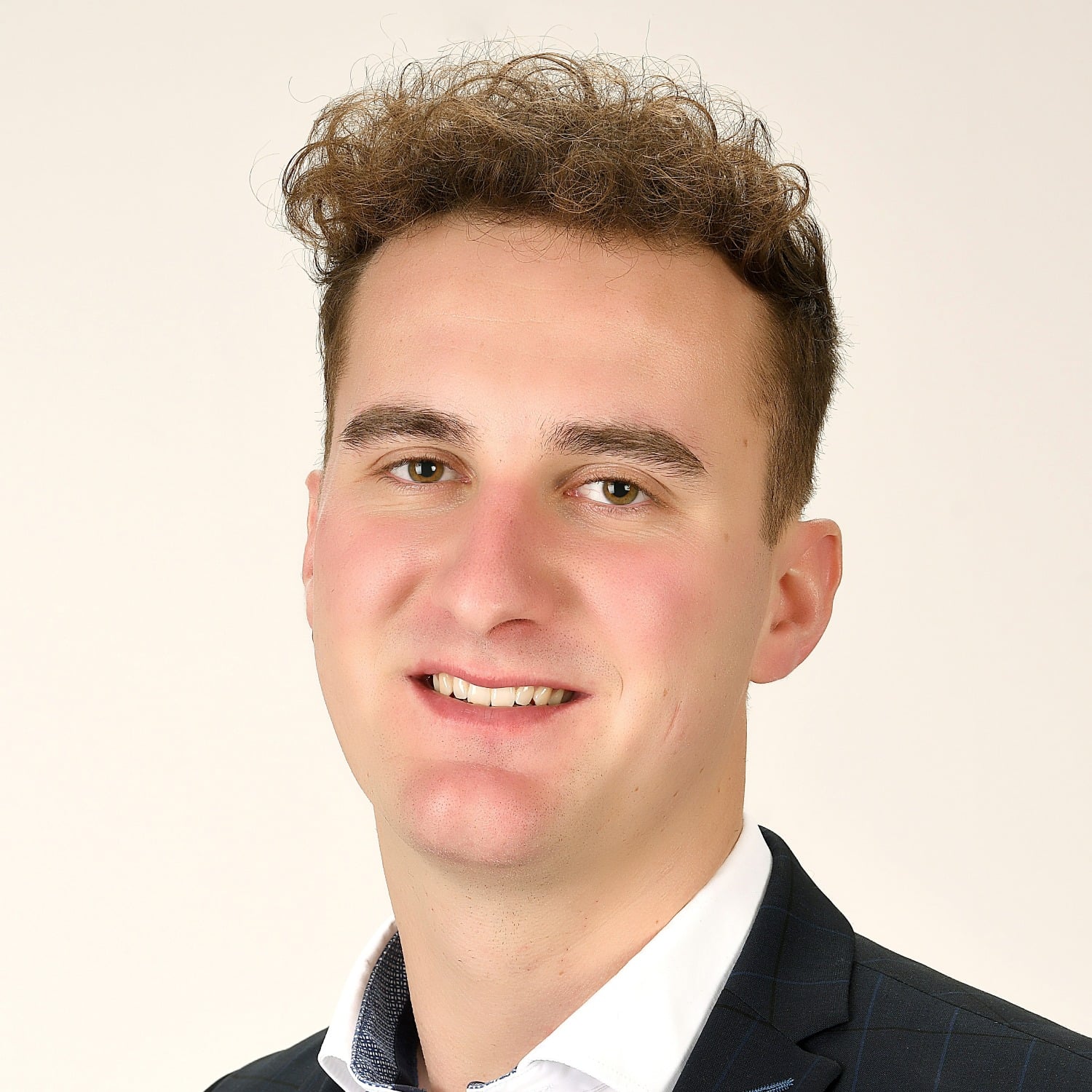 Allianz Versicherung Martina Haas Falkenberg - Maximilian Schmidhuber