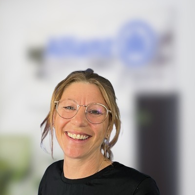 Allianz Versicherung Mayr und Dobler OHG Unterneukirchen - Sandra Stegmann Privatkundenbetreuerin 