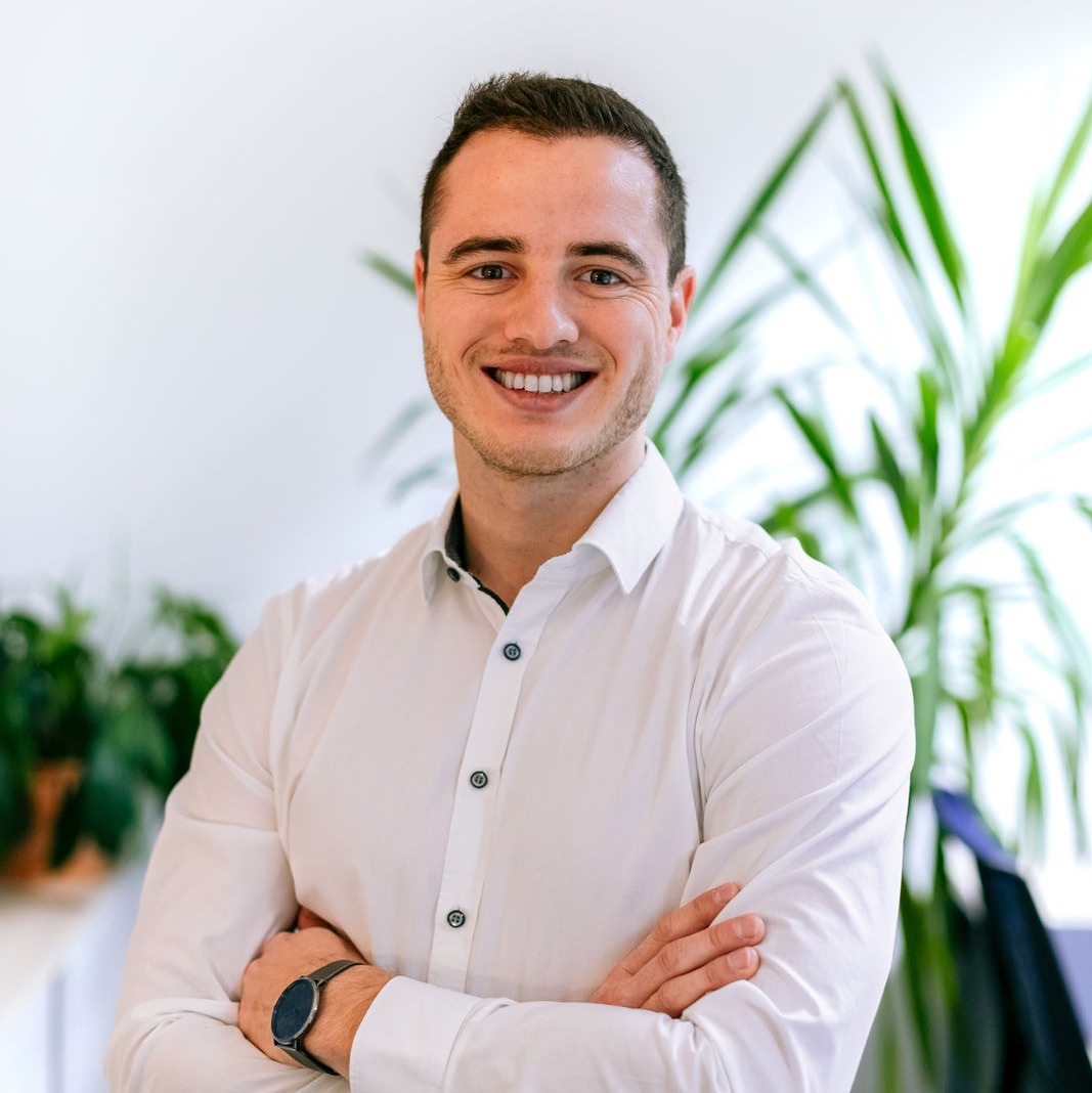 Allianz Versicherung Julian Mendl Zolling - Allianz Mitarbeiter Bild