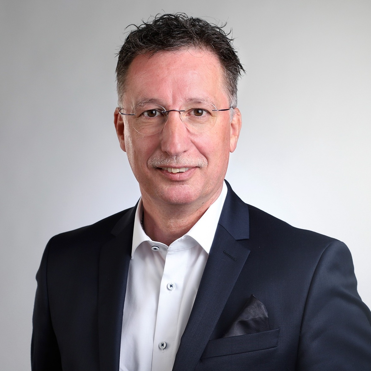 Allianz Versicherung L u.P Schlinkmann OHG Arnsberg - Vorsorge, Finanzierung, Bank, Anlage, Fonds, 