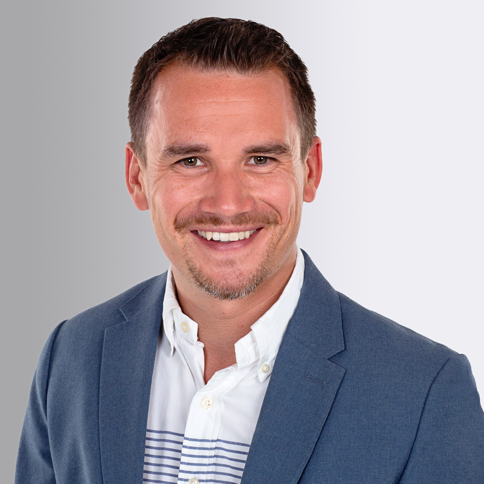 Allianz Versicherung Ferdinand Schönach Bad Aibling - Tobias Obermaier