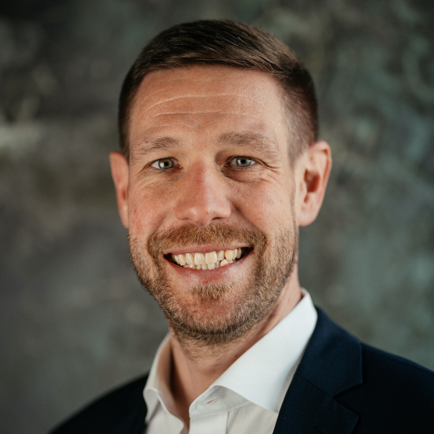 Allianz Versicherung Florian Schwing Hanau - Joas Baumann-Kremer