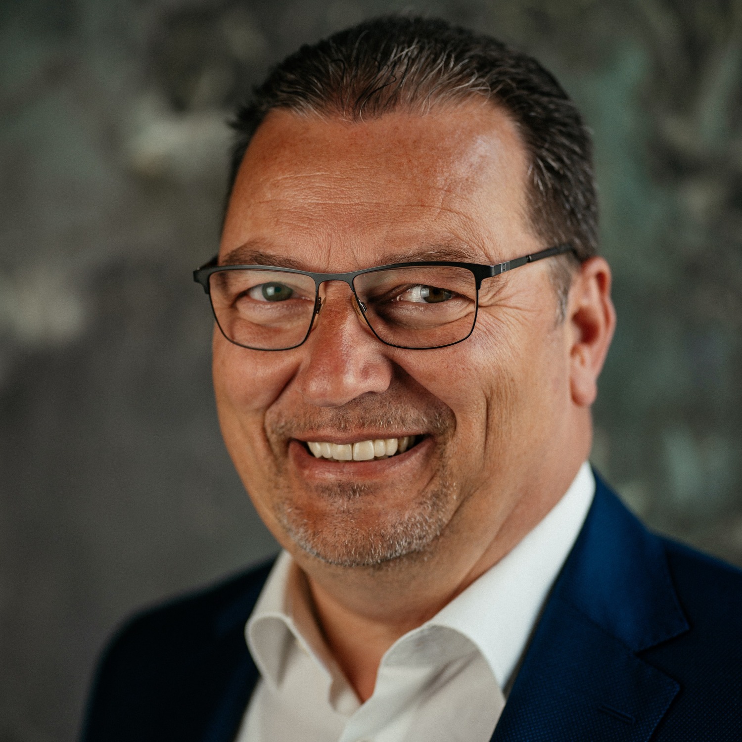 Allianz Versicherung Florian Schwing Hanau - Jürgen Schneucker