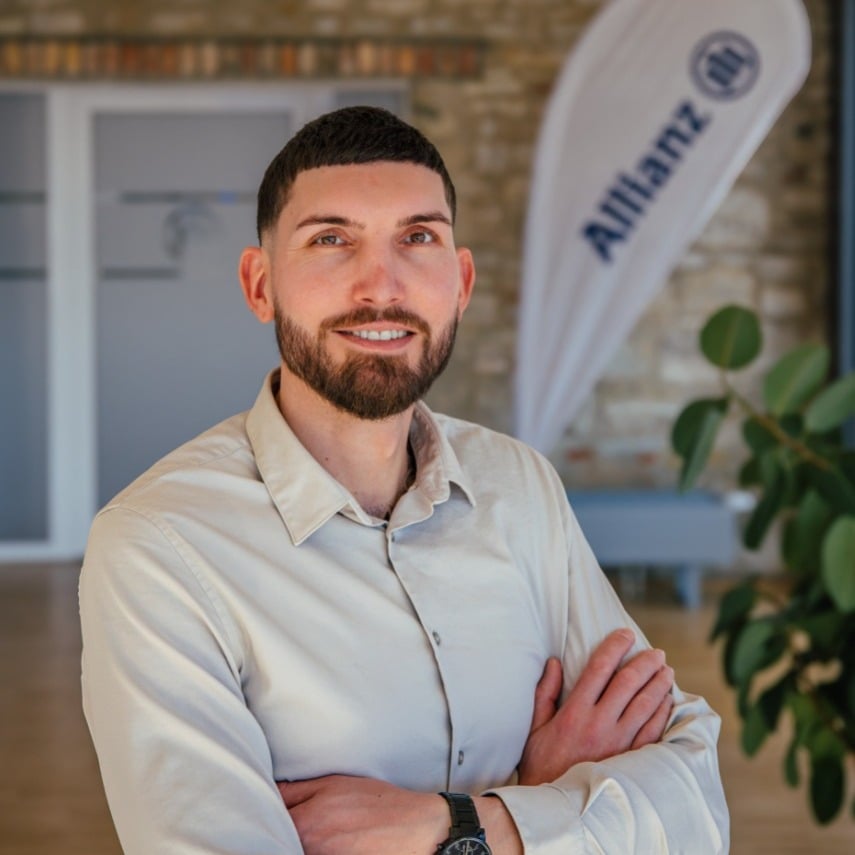 Allianz Versicherung Pascal Umlauf Hoym - Chef des Hauses
