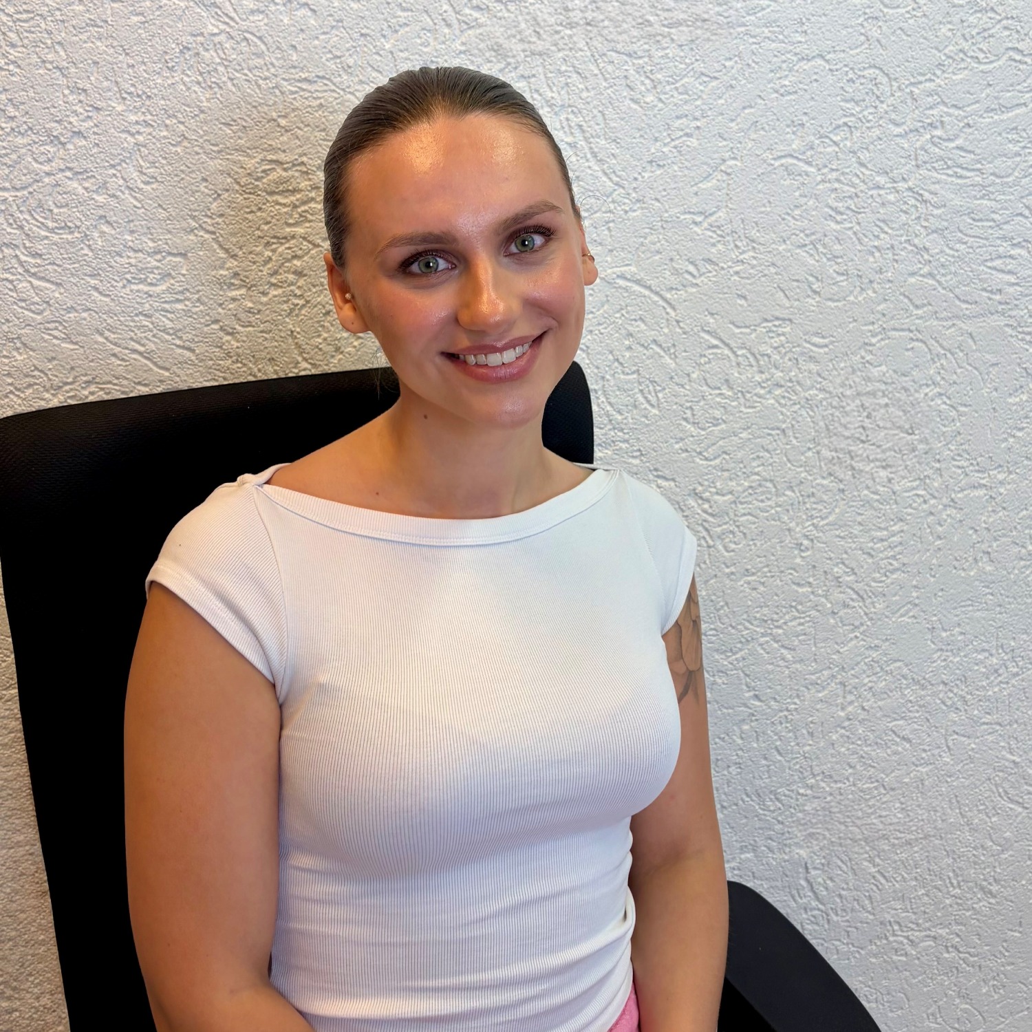 Allianz Versicherung Andre Albrecht Steinbach-Hallenberg - Laura Sophie Jakob, Vertriebsassistentin der Allianz Generalvertretung André Albrecht