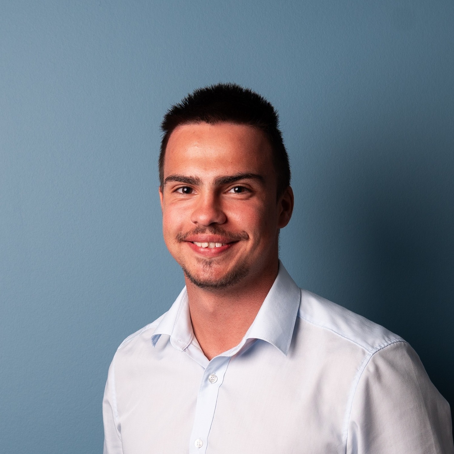 Allianz Versicherung Andre Bata Leipzig - Julian Barth