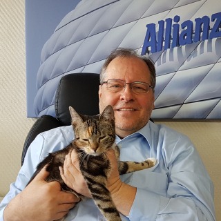 Allianz Versicherung Andreas Ehlert Clenze - Bürokatze Nahla 