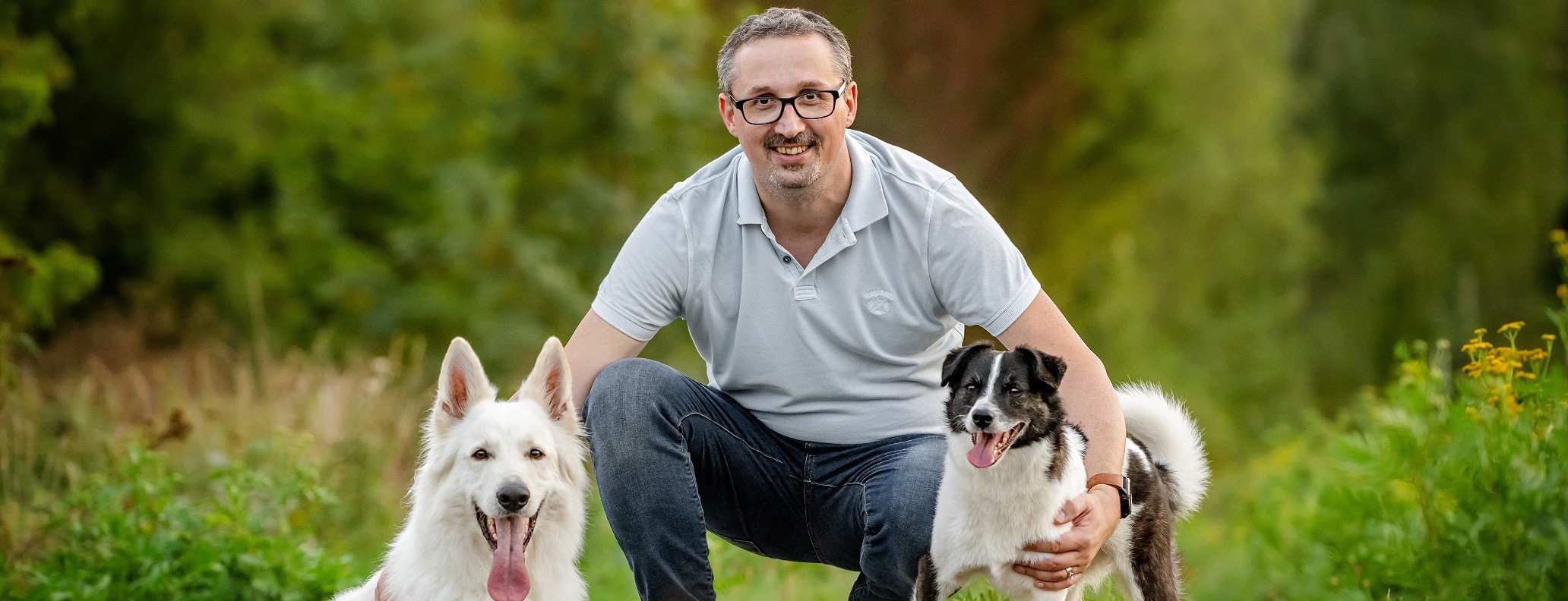 Allianz Versicherung Andreas Langer Neukieritzsch - Inhaber Andreas Langer mit seinen zwei Hunden