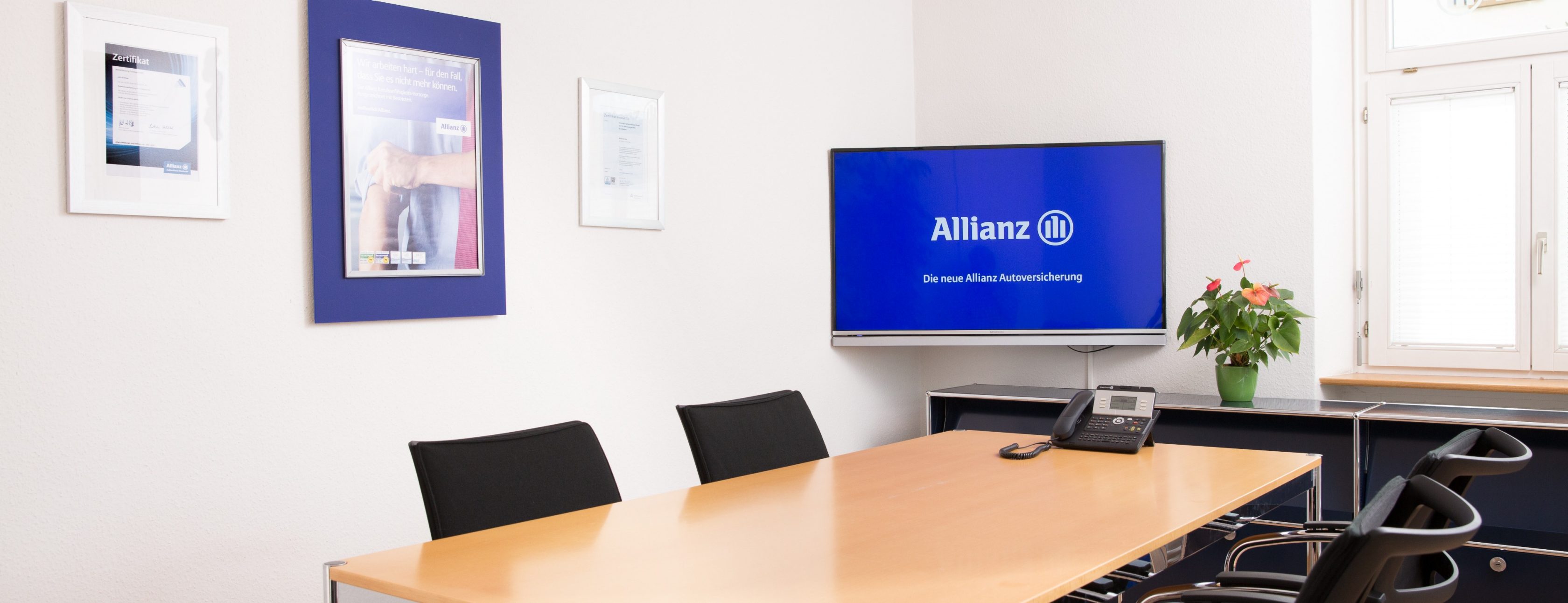 Allianz Versicherung Andreas Lenz Schopfheim - Besprechungszimmer