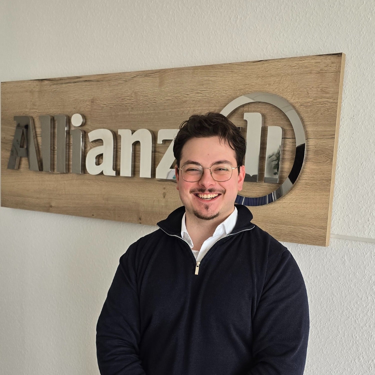 Allianz Versicherung Andrej Seibel Ense - David Sancho Mena
