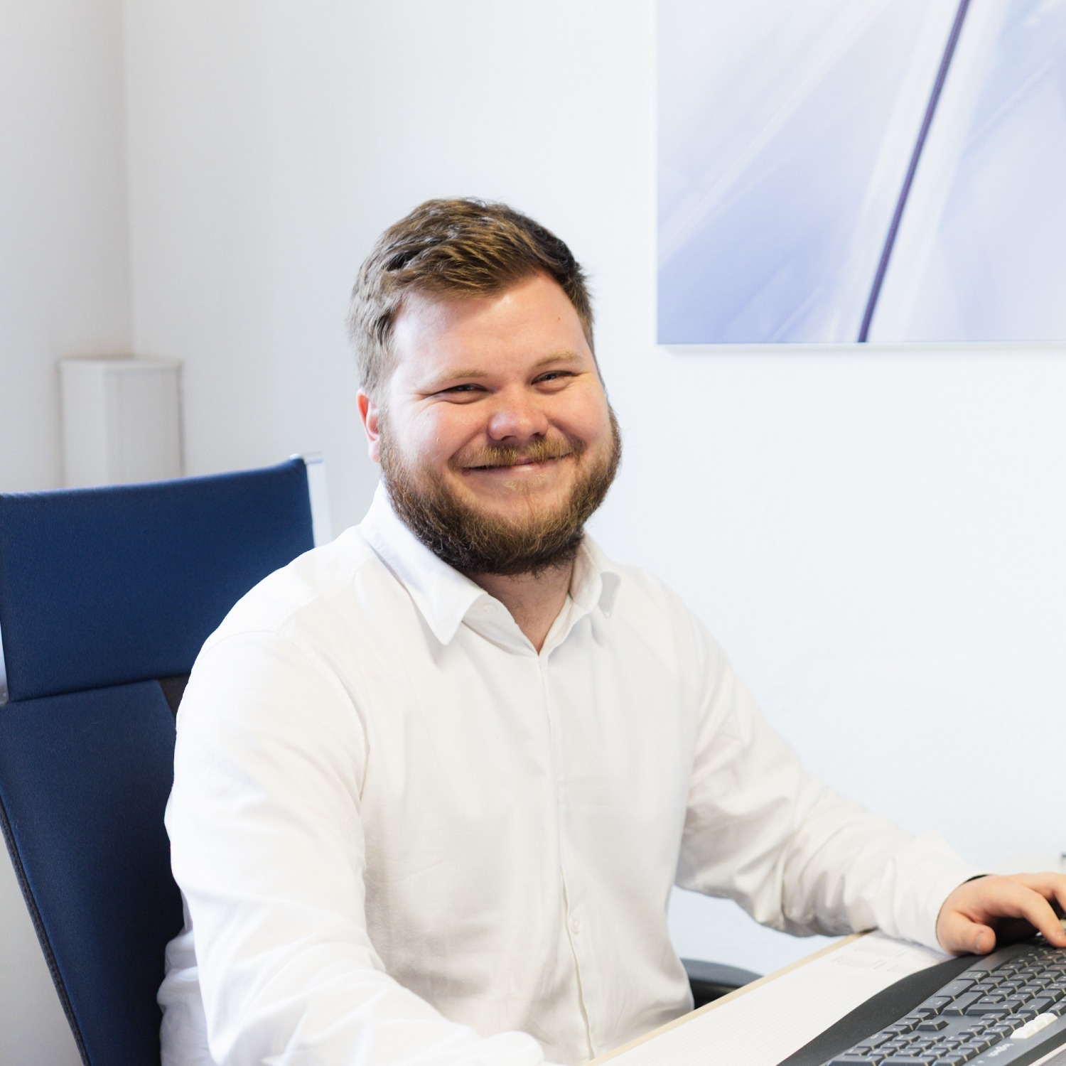 Allianz Versicherung Anian Weber Aßling - Max Burgis