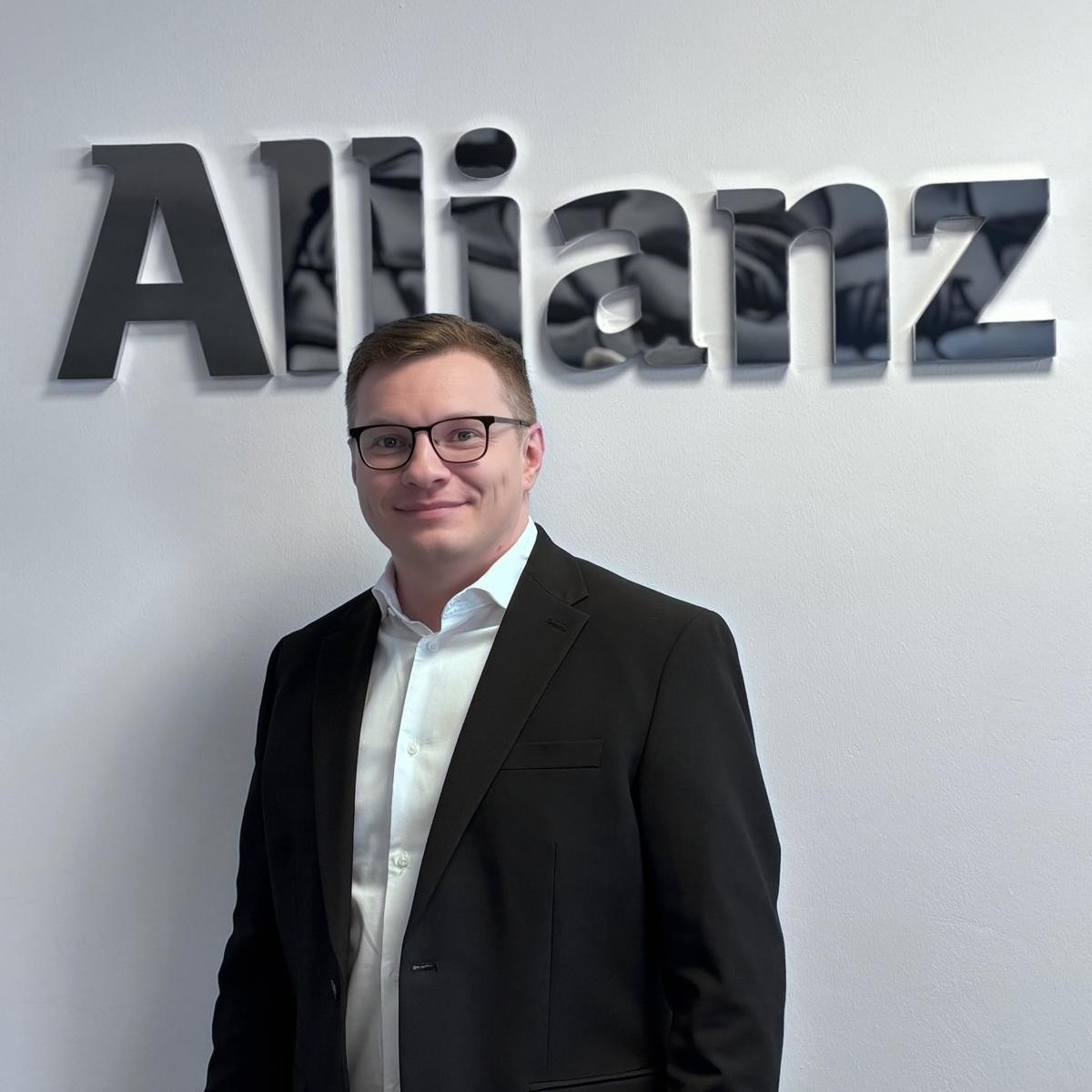 Allianz Versicherung Anja Plöger Bottrop - Artjom Roh - Ihr Kundenberater mit Herz