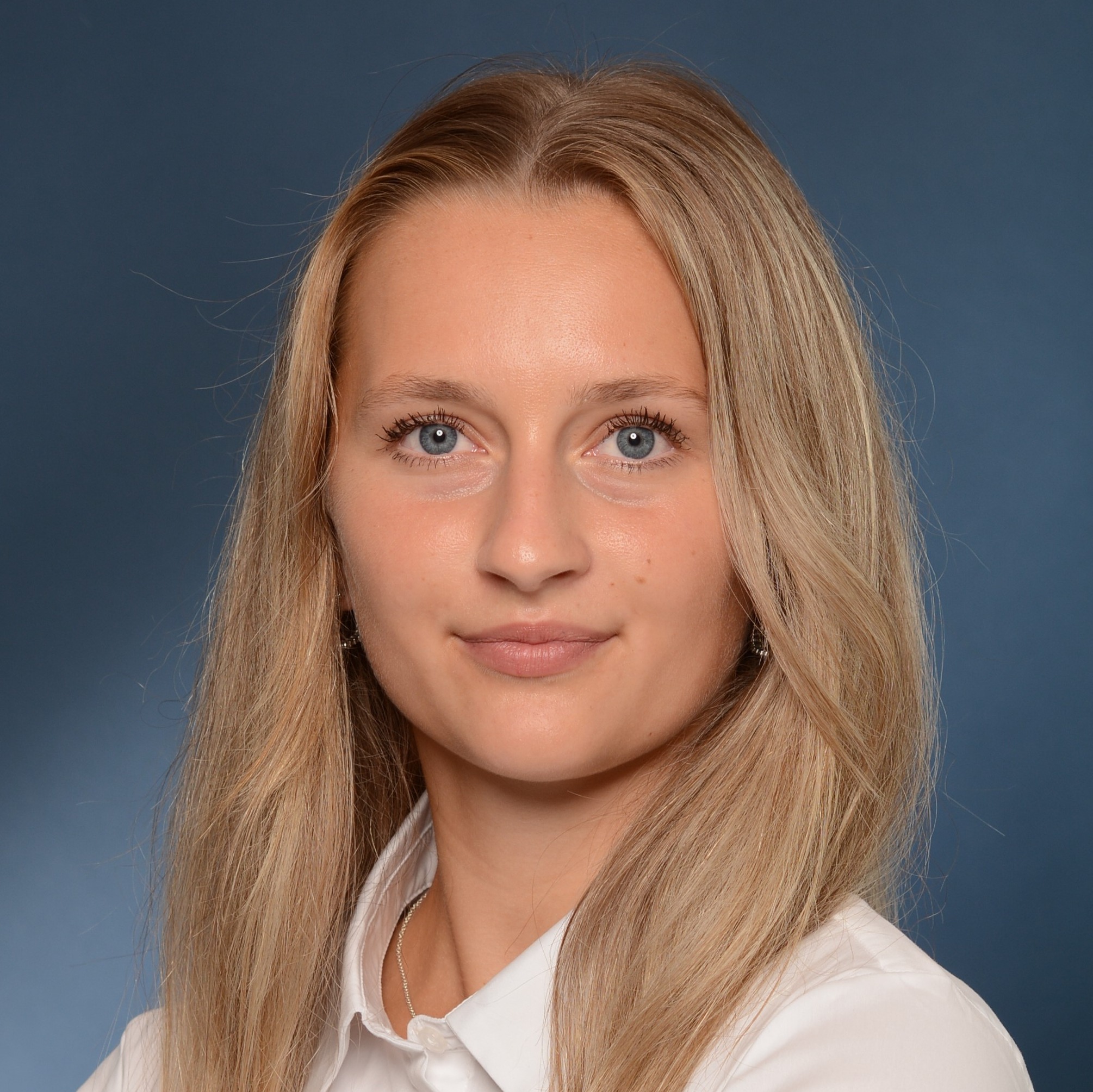 Allianz Versicherung Versicherungs-Finanzhaus Ballwanz KG GF Roman Ballwanz Berlin - Hannah