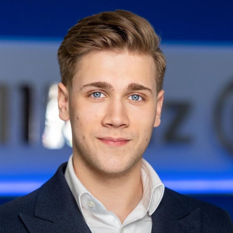 Allianz Versicherung Versicherungs-Finanzhaus Ballwanz KG GF Roman Ballwanz Berlin - Anton Shatov