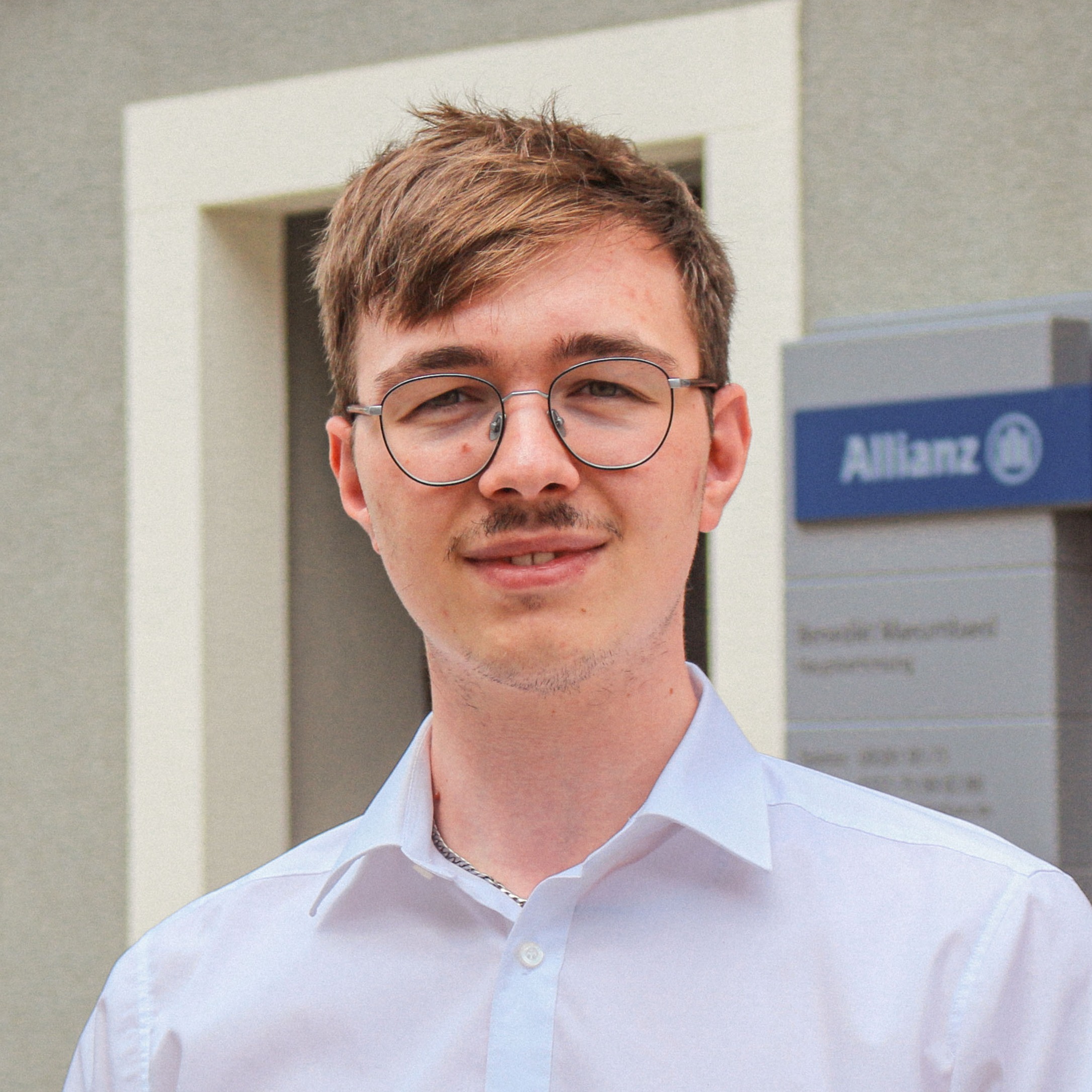 Allianz Versicherung Benedikt Maeumbaed Volkach - #allianz#lukastöpfer#Versicherungen#vermögen#zins