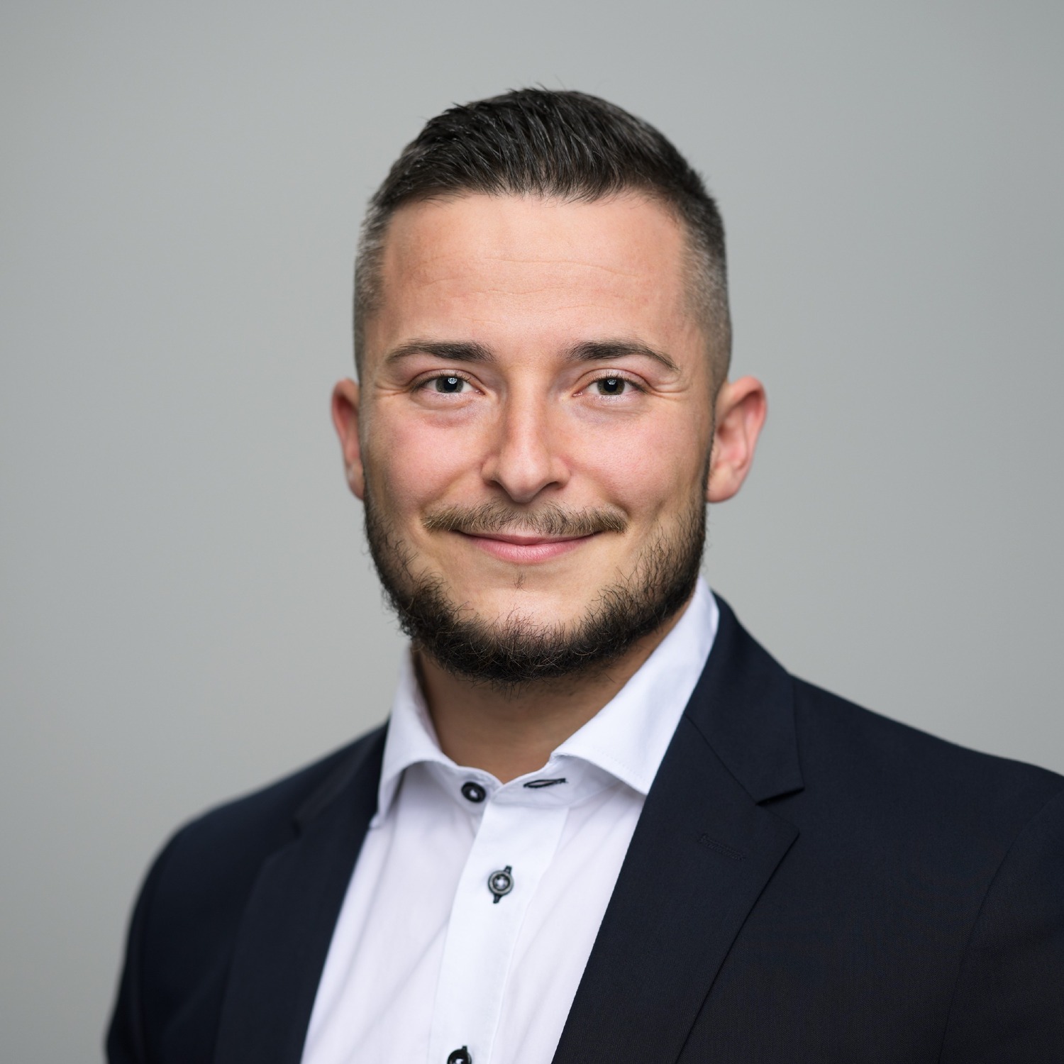 Allianz Versicherung Benjamin Reutter Herrenberg - Dominik Neuffer