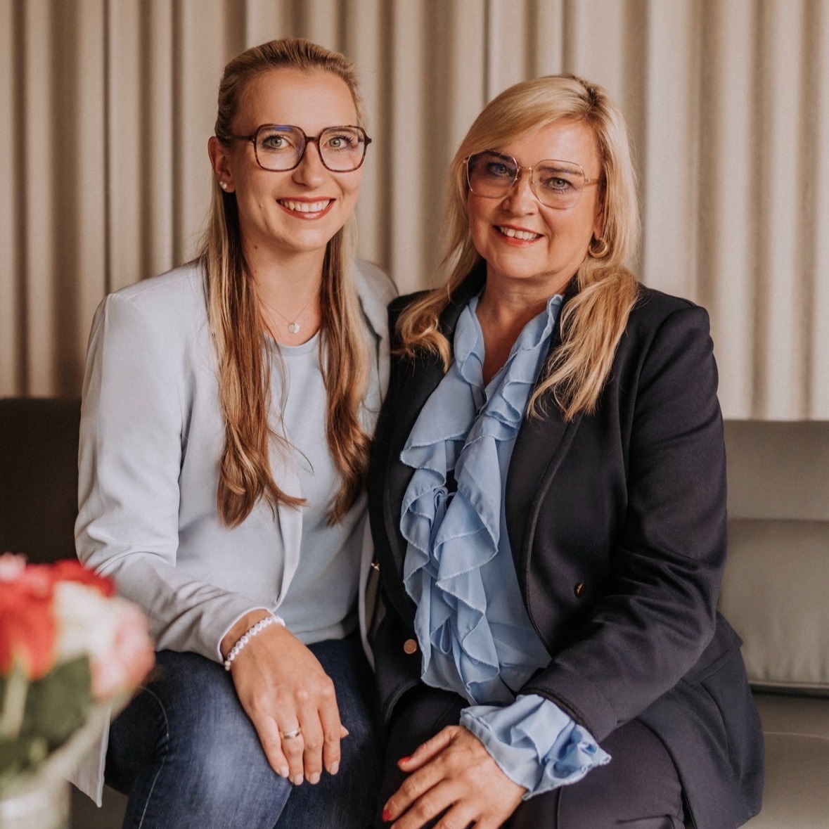 Allianz Versicherung Birgit Stockbauer Waldkirchen - Julia & Birgit 