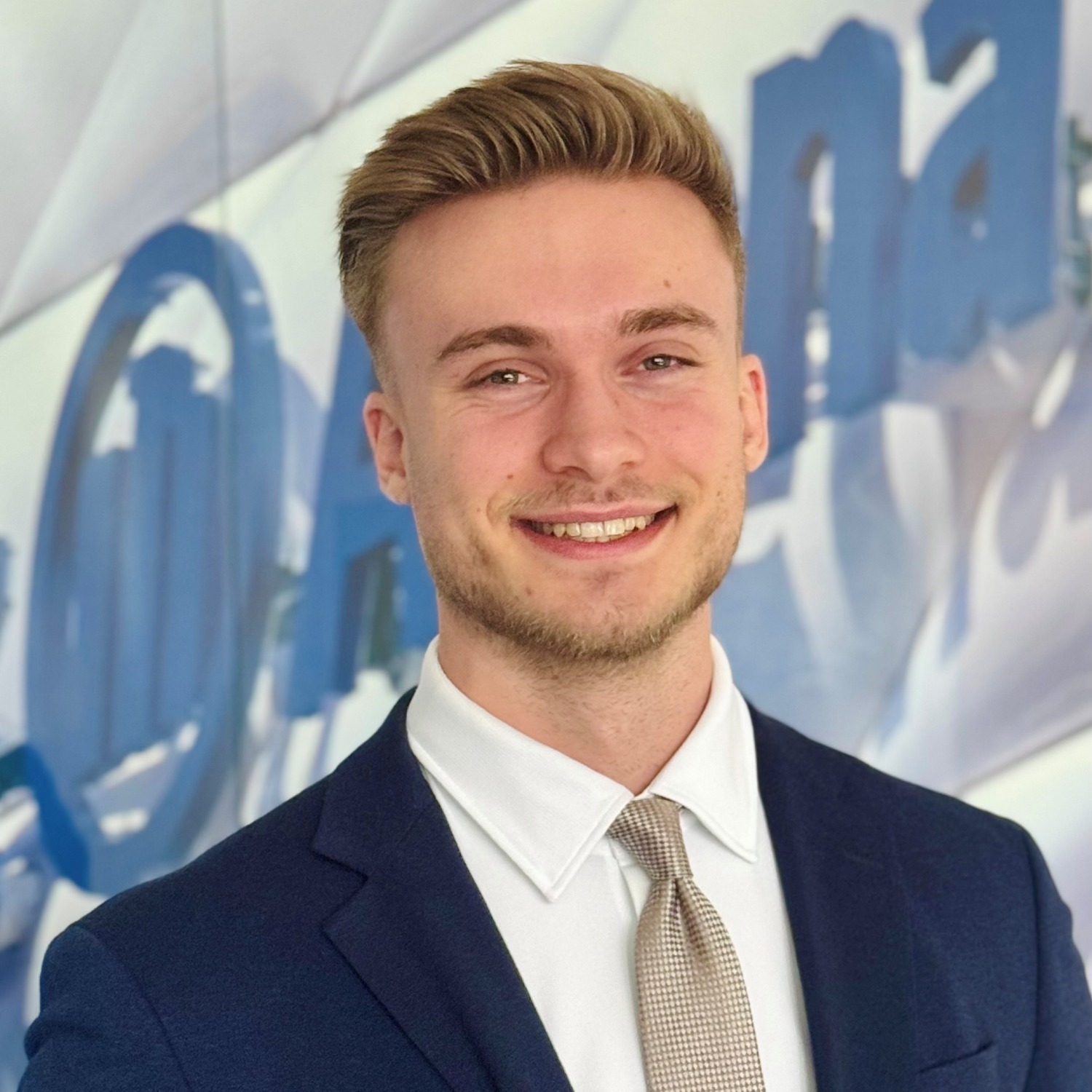 Allianz Versicherung Brit Silbermann Radebeul - Kundenbetreuer Tom Trenkler