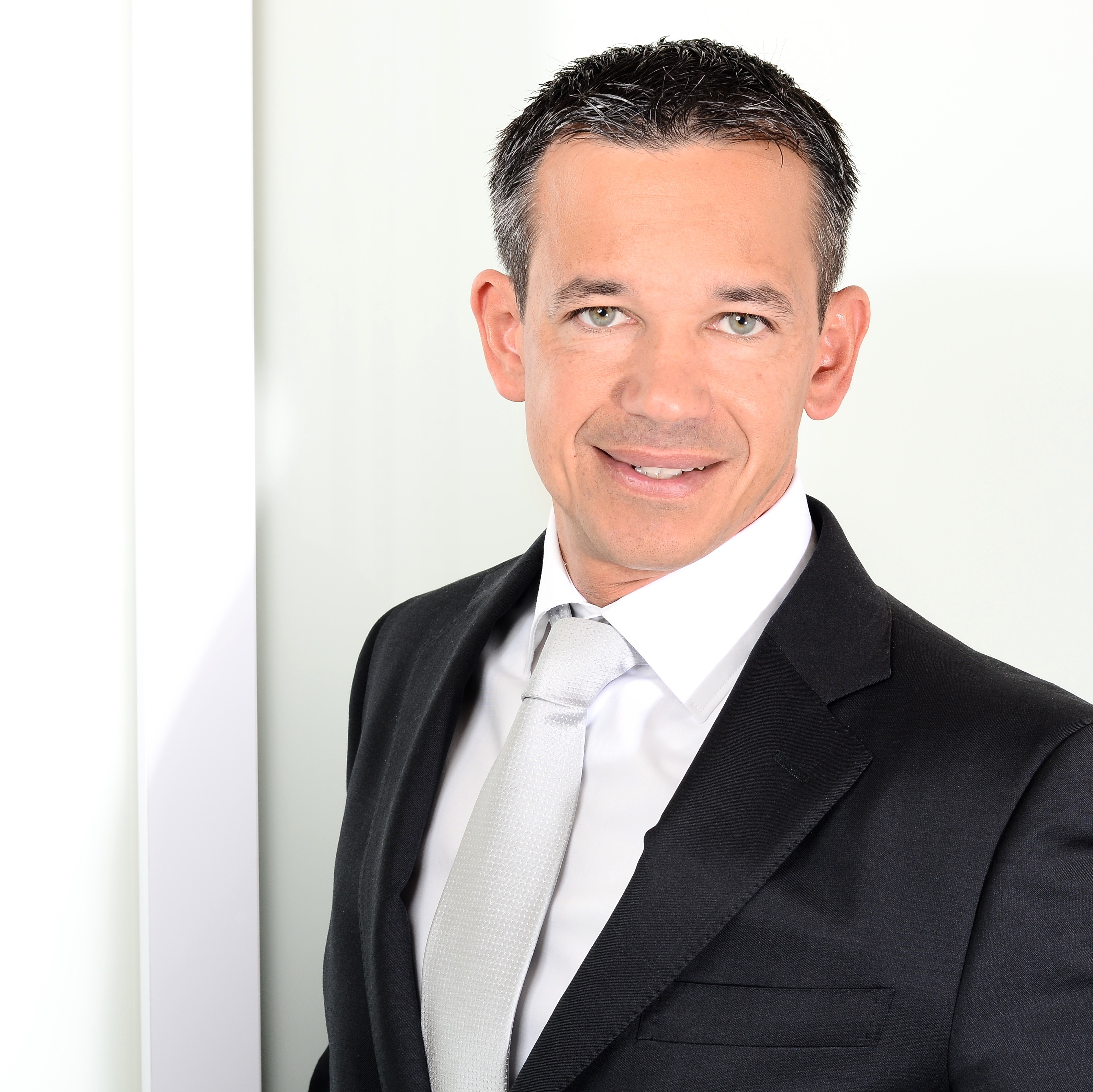 Allianz Versicherung Daniel Moser München - Paul Gartus