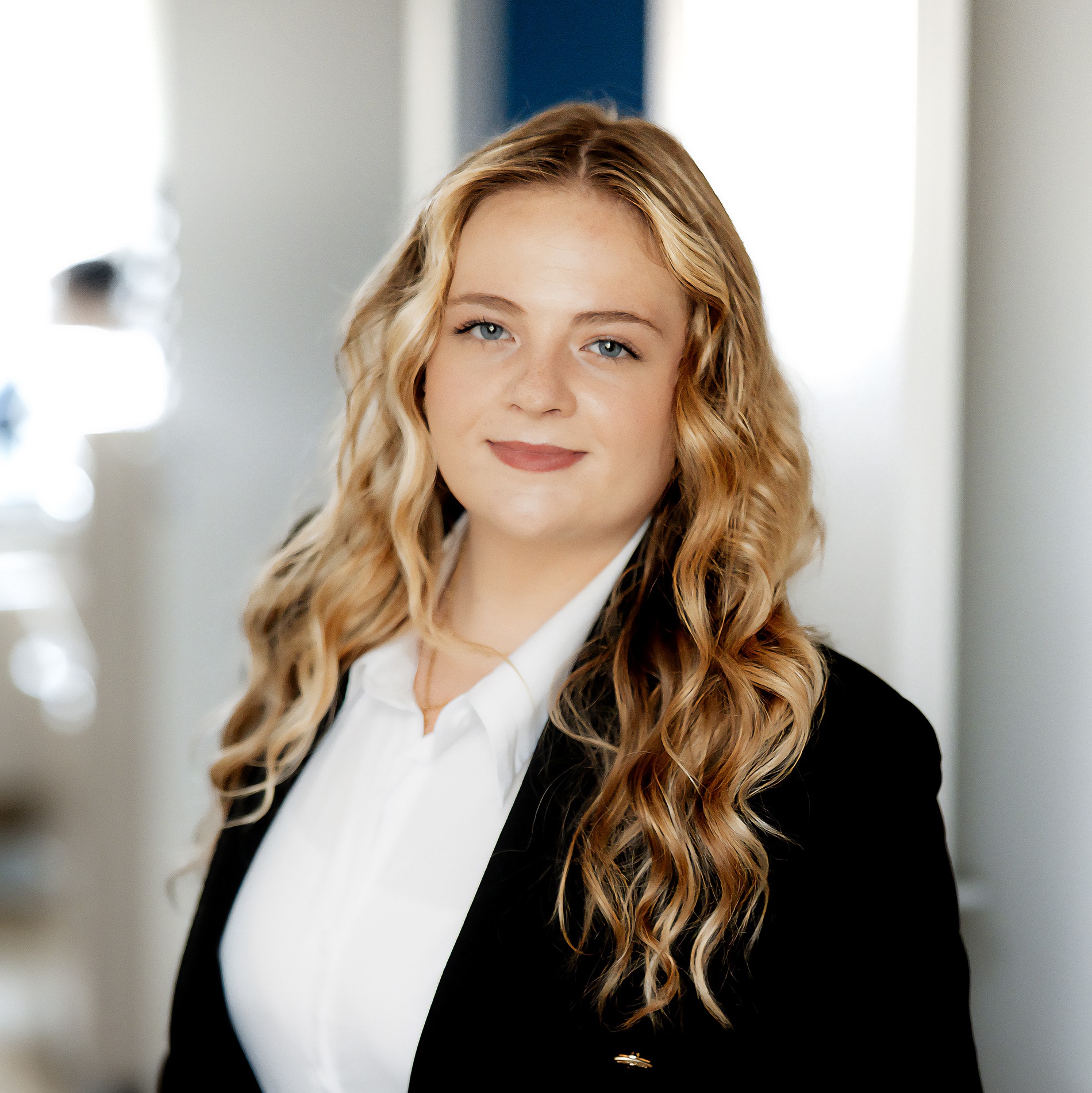 Allianz Versicherung Dees und Partner OHG Freiburg im Breisgau - Marina Wendenburg