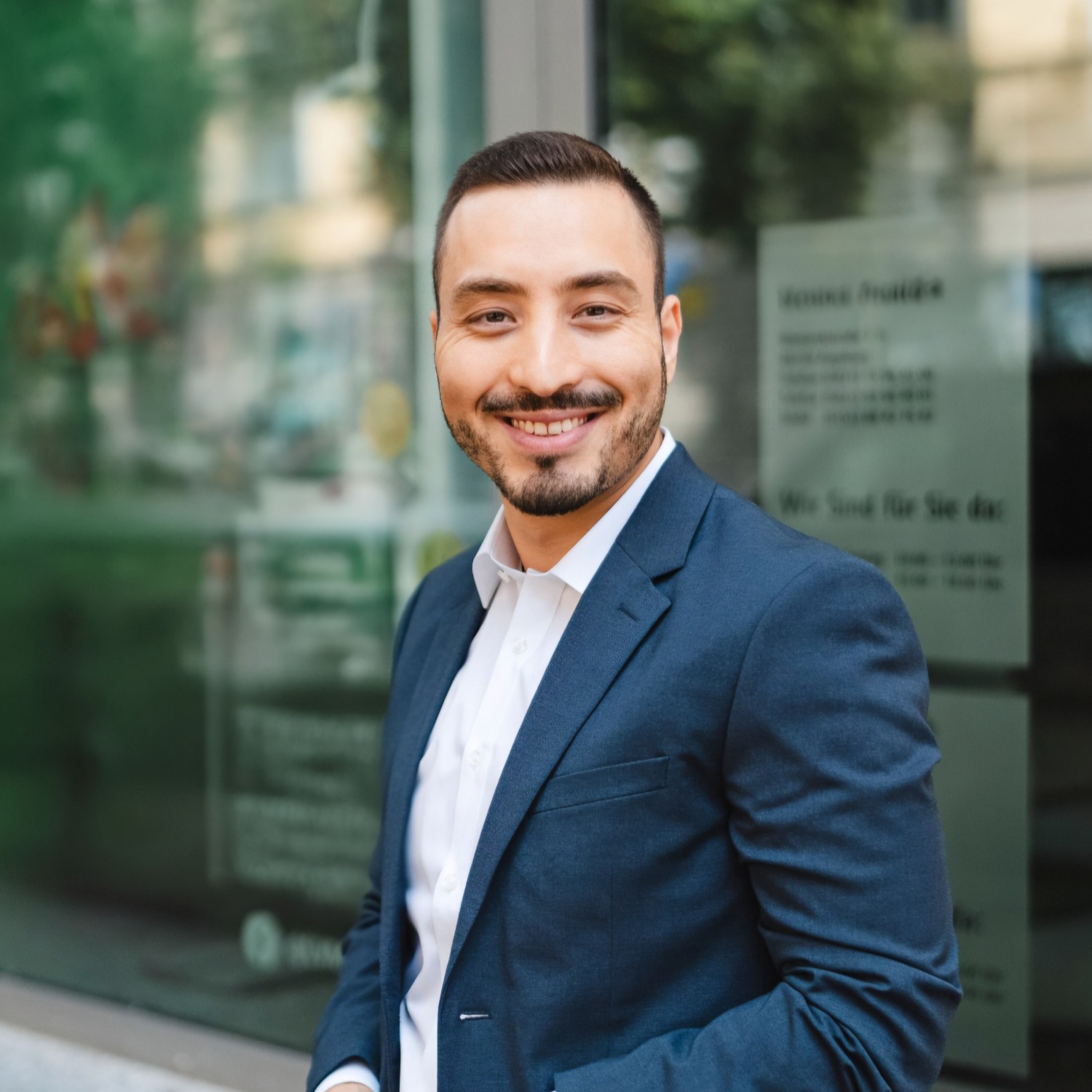 Allianz Versicherung Dennis Walter Augsburg - Sefa Tiryaki