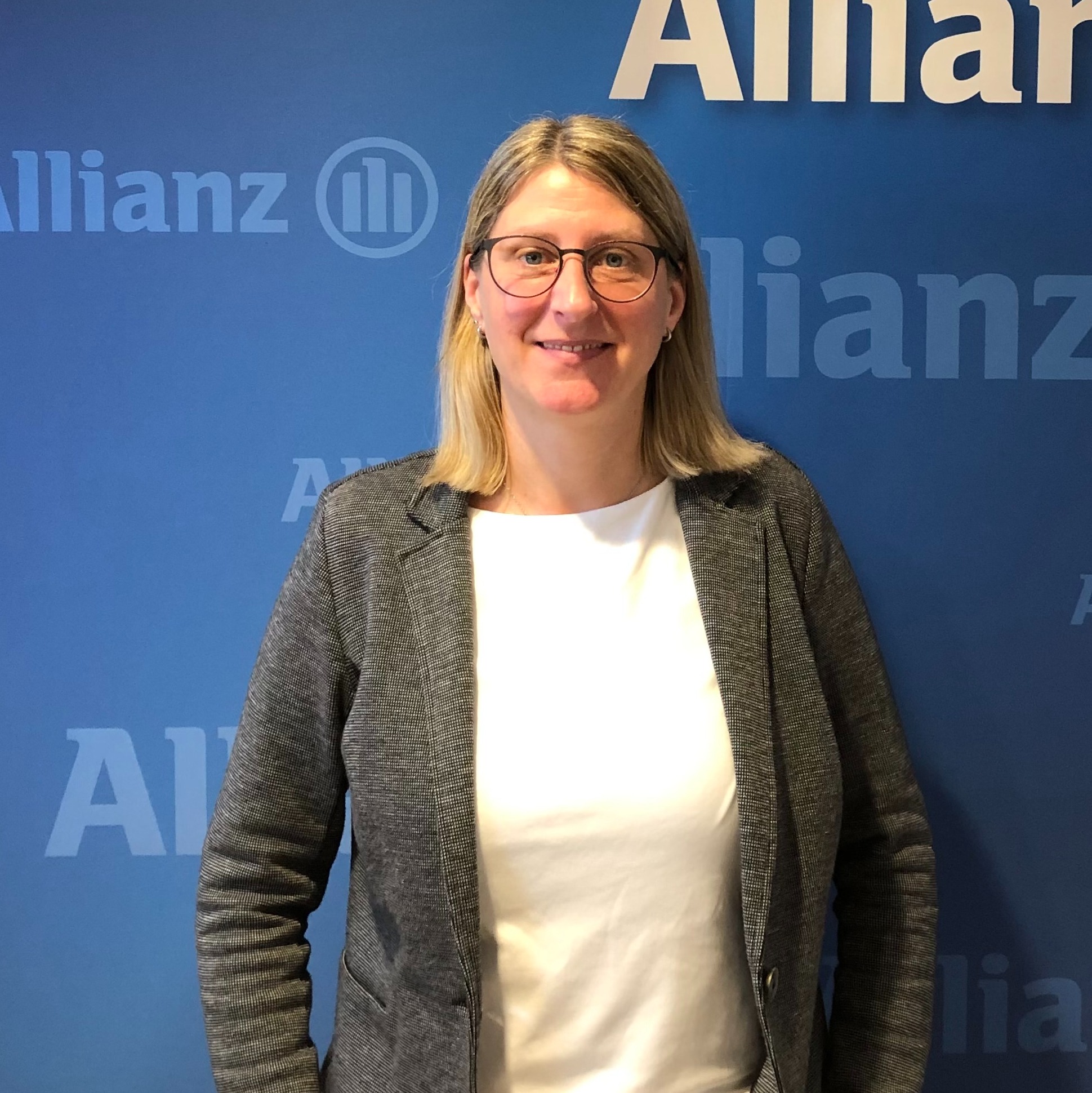 Allianz Versicherung Martens und Martens OHG Emden - Petra Iwwerks