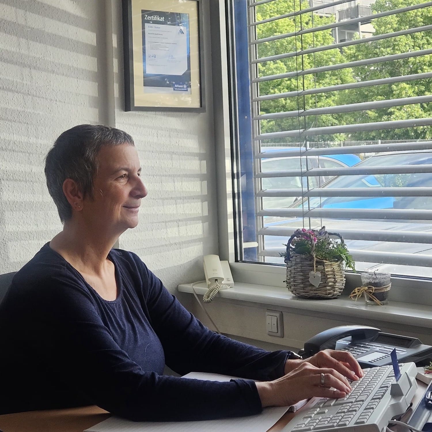 Allianz Versicherung Ihtezaz Saleem Rüsselsheim am Main - Mitarbeiterin Ulrike Müller