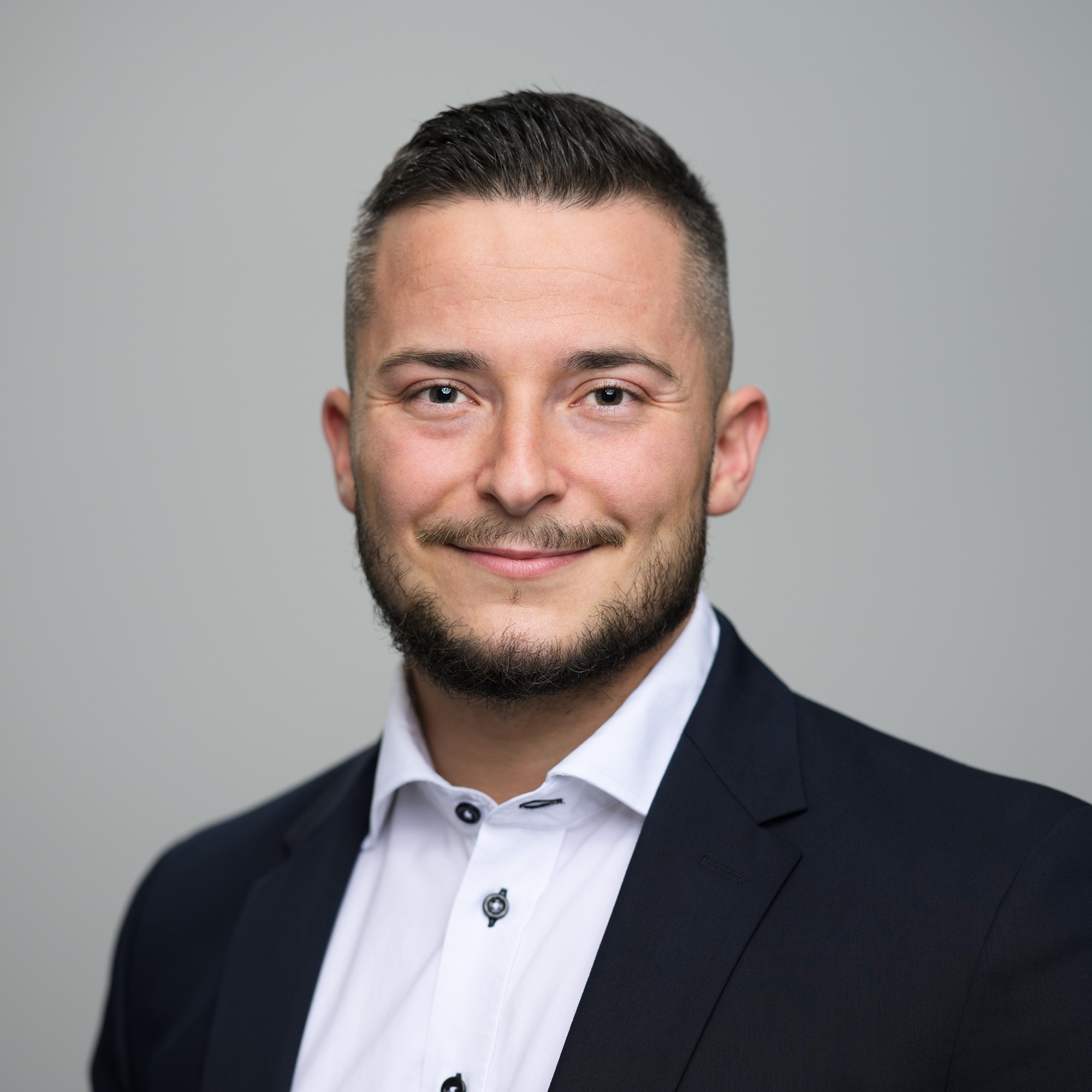 Allianz Versicherung Frank Müller Ludwigsburg - Dominik Neuffer