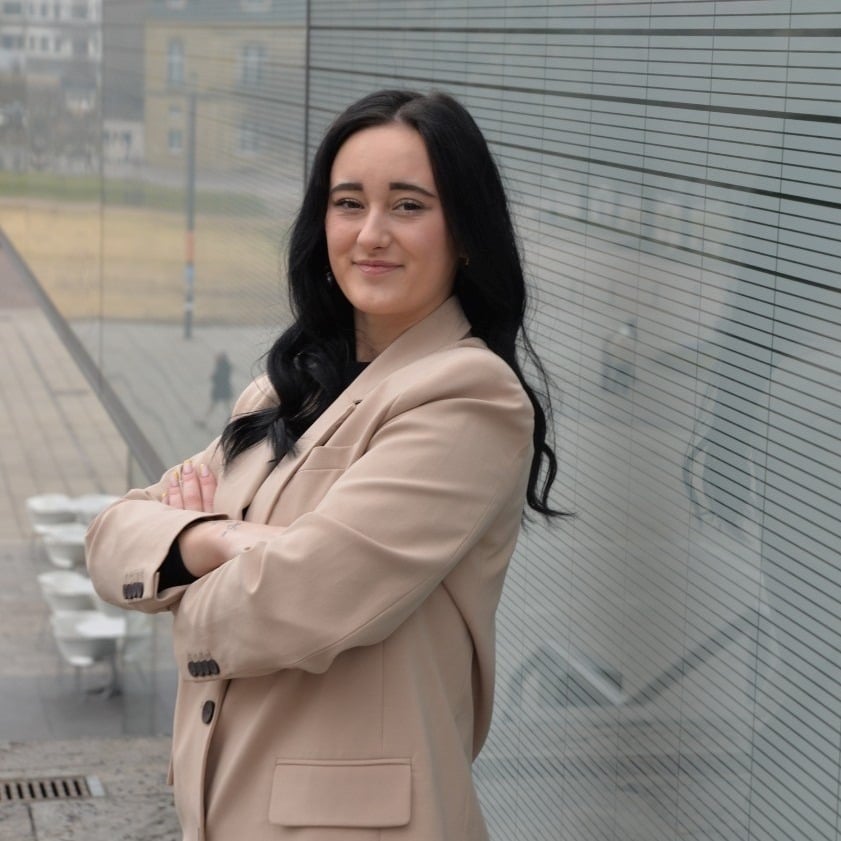 Allianz Versicherung Versicherungsbüro Hoegg OHG Ludwigsburg - Santner, Sophie