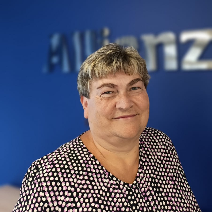 Allianz Versicherung Hofmann und Junghanß OHG Großschirma - Martina Nitzsche