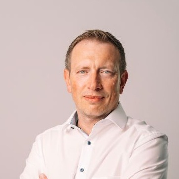 Allianz Versicherung Pierre David Plewe Stuttgart - Bild Sergé