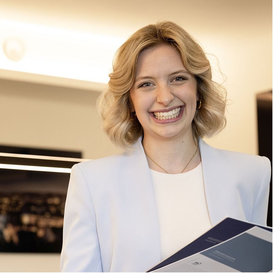 Allianz Versicherung Oliver Raab Stuttgart - Lia Belz