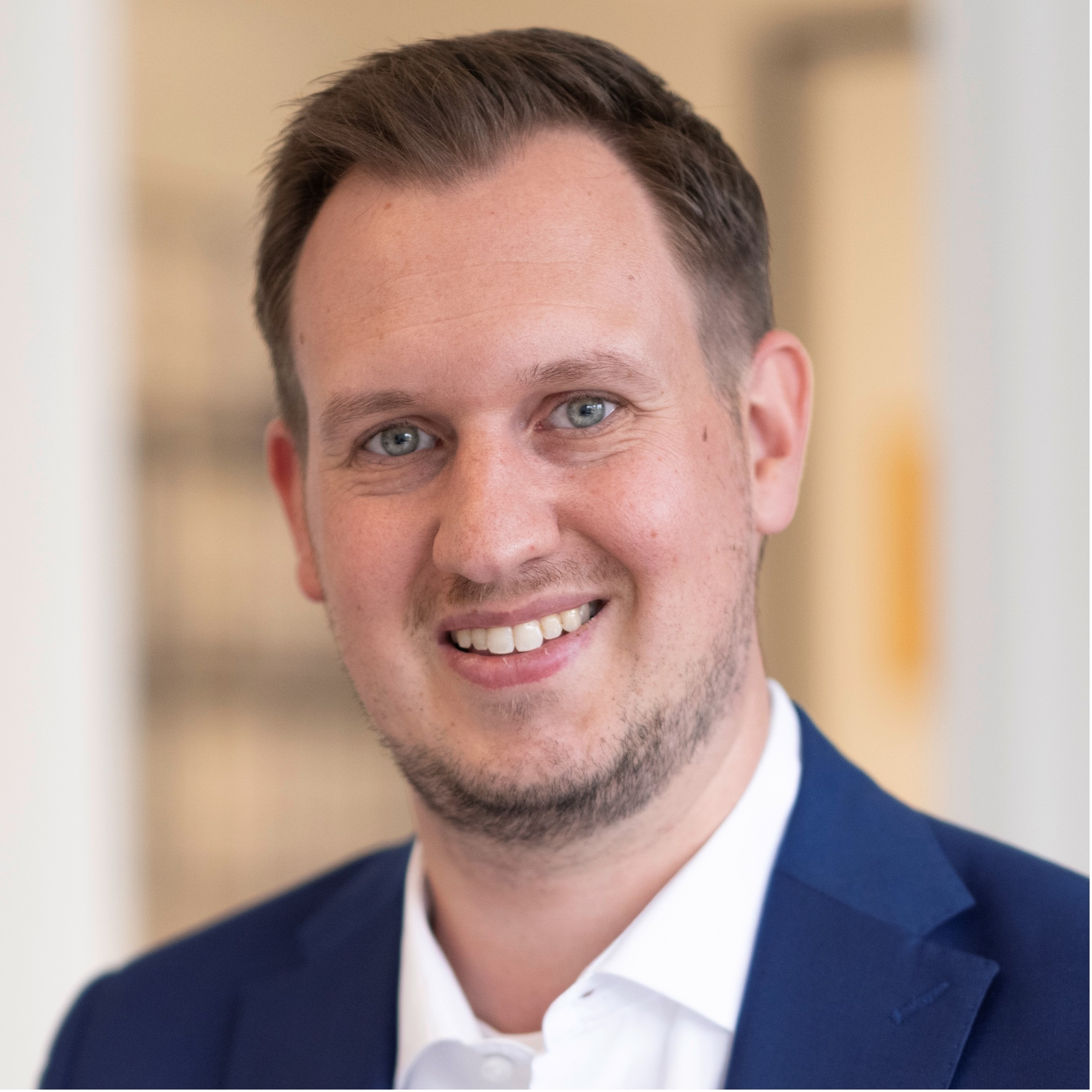 Allianz Versicherung Oliver Raab Stuttgart - Patrick Weniger