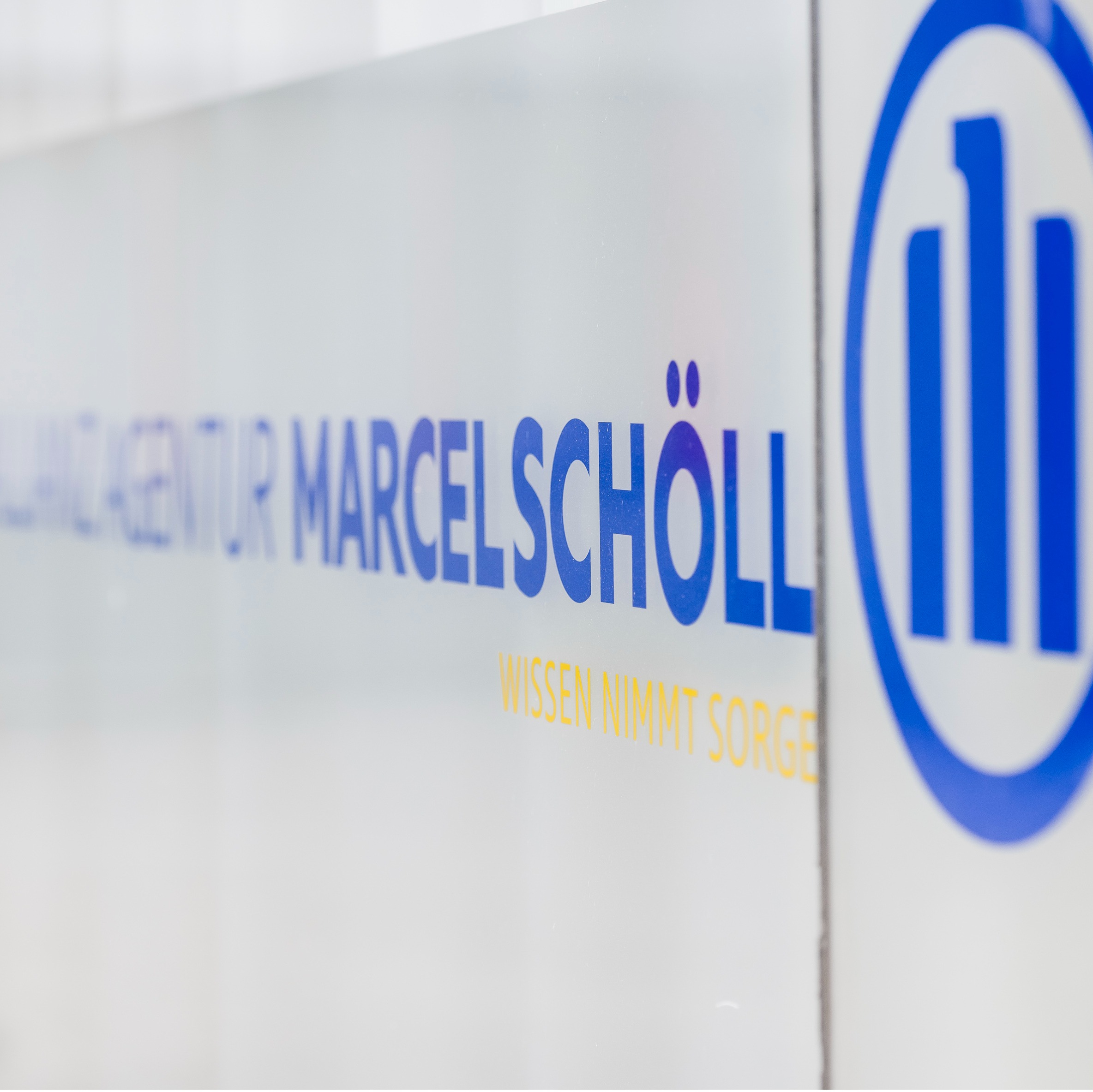 Allianz Versicherung Marcel Schöll Asperg - Veronika Christine Flores