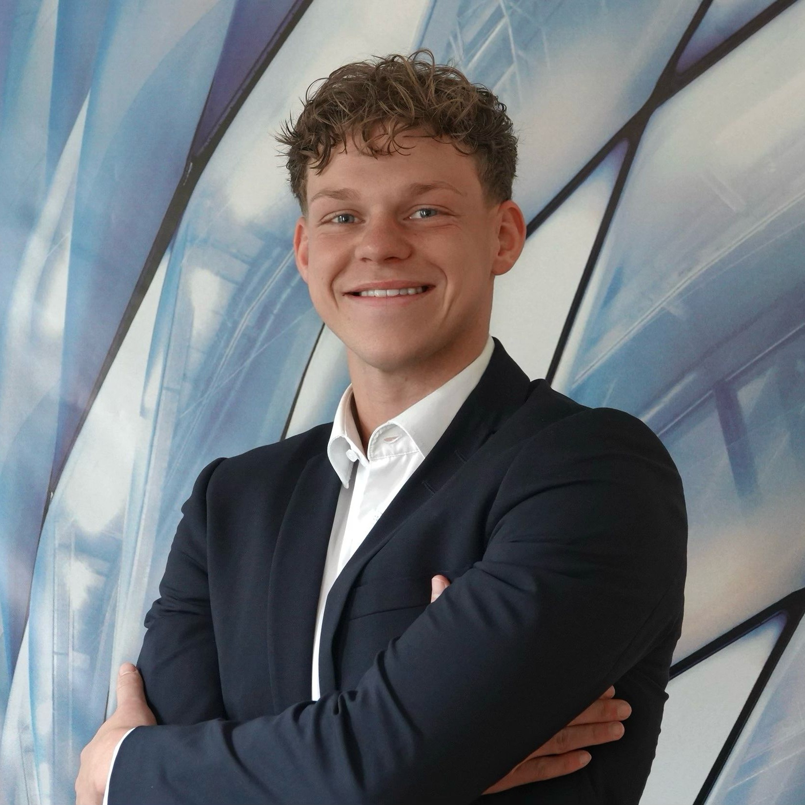 Allianz Versicherung Jörg Hoffmann Köln - Niklas Kühnapfel