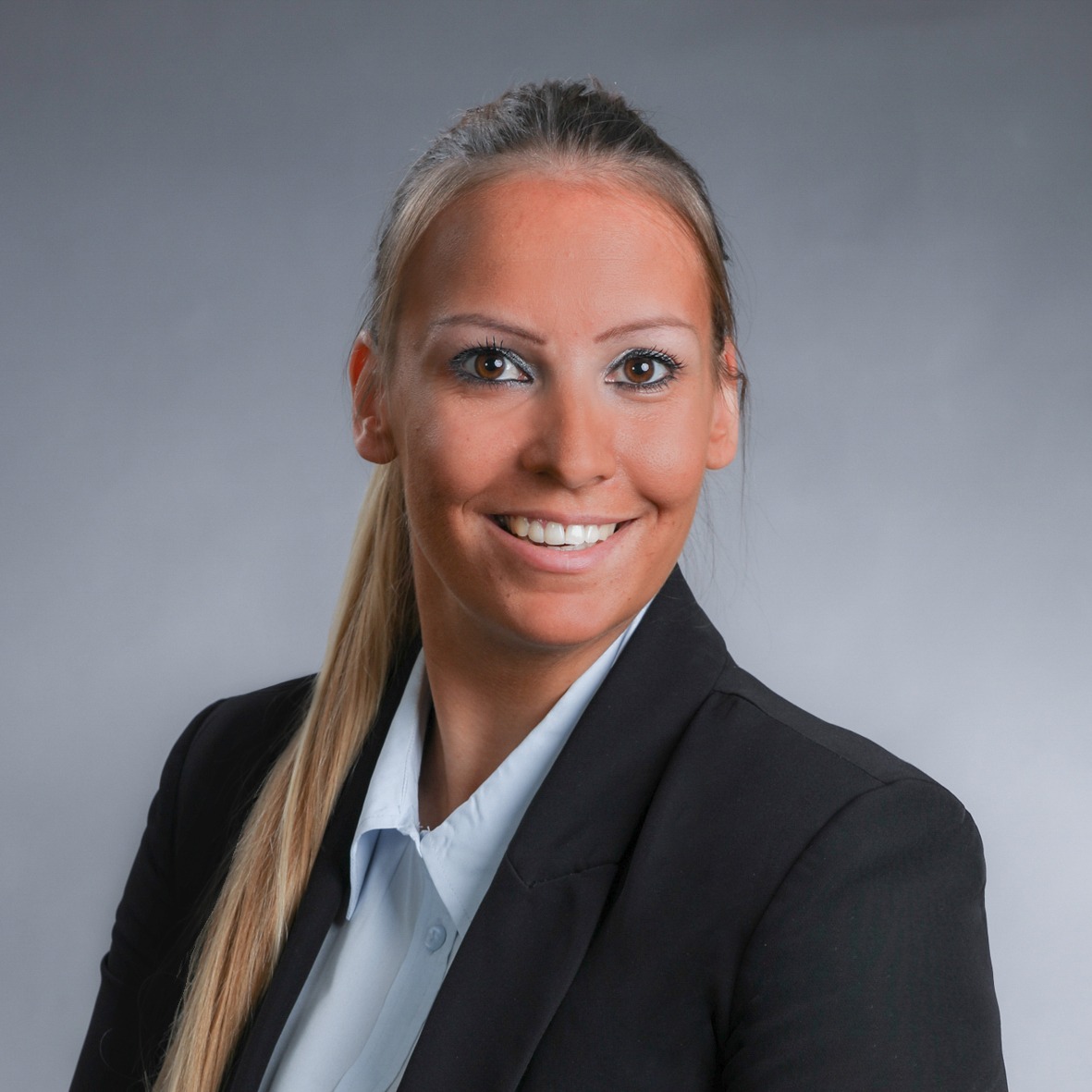 Profilbild Allianz Versicherung Johanna Lutz-Geisler Lemgo - Profilbild