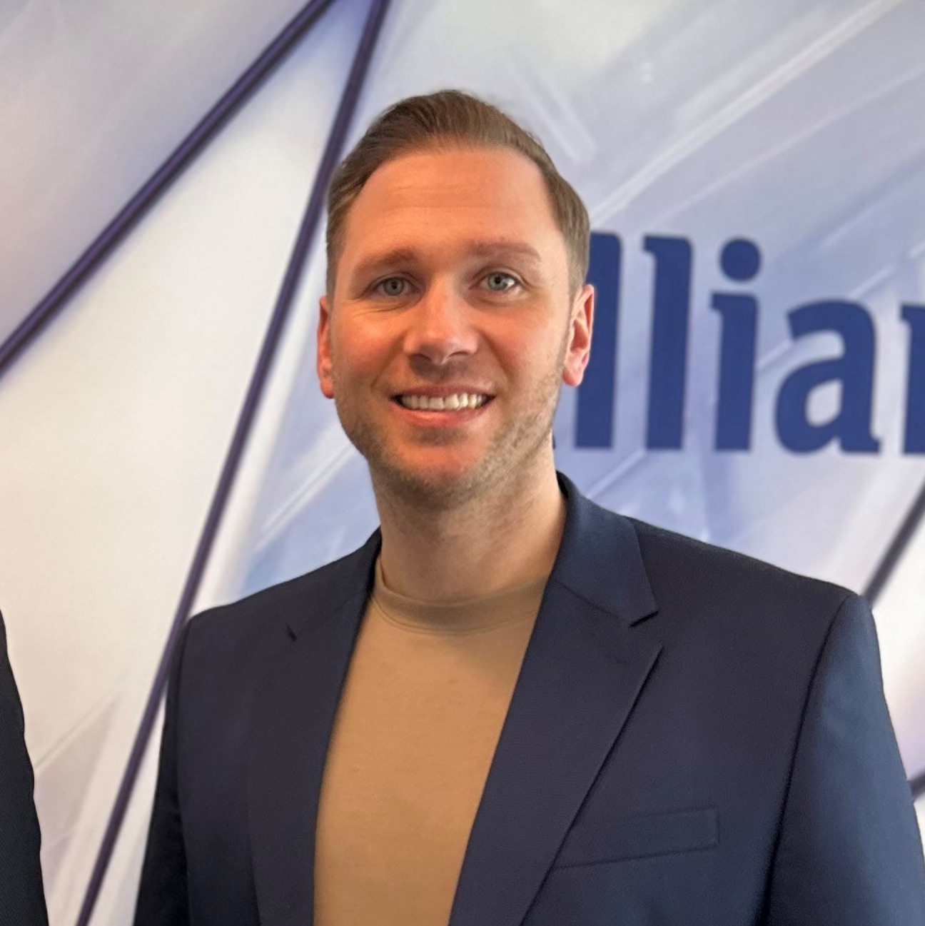 Allianz Versicherung Julian Schacht Oldenburg - Julian Schacht